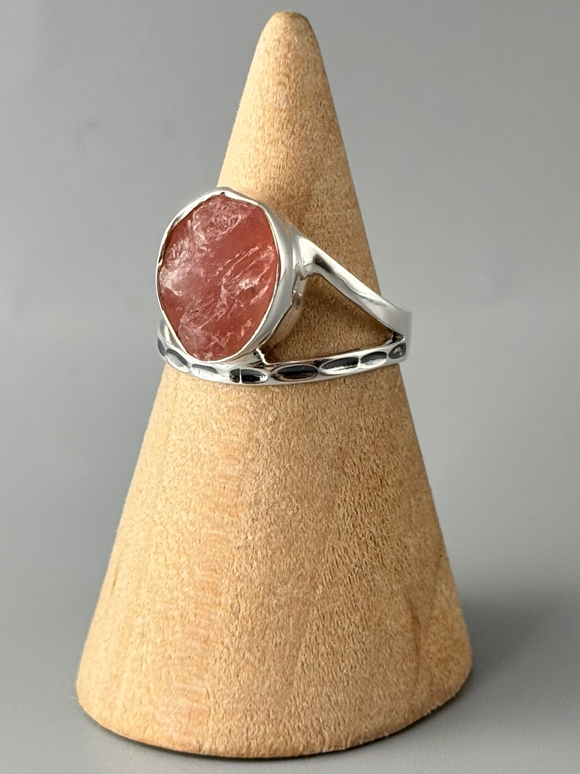 •ROSE QUARTZ - UNDERSCORE• split band silver ring (various sizes)