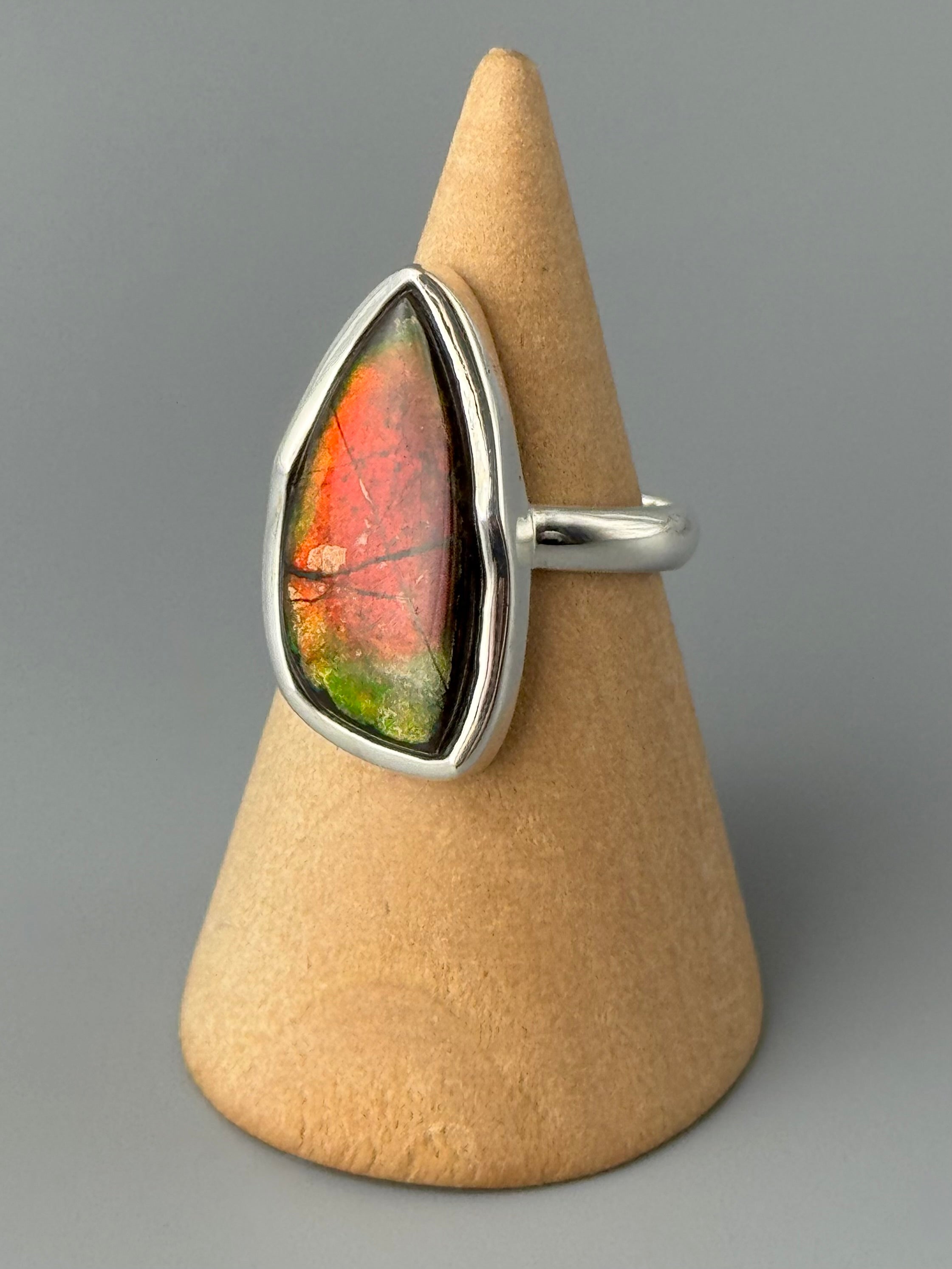•AMMOLITE - FREEFORM• scalloped bezel silver ring (size 7.75)