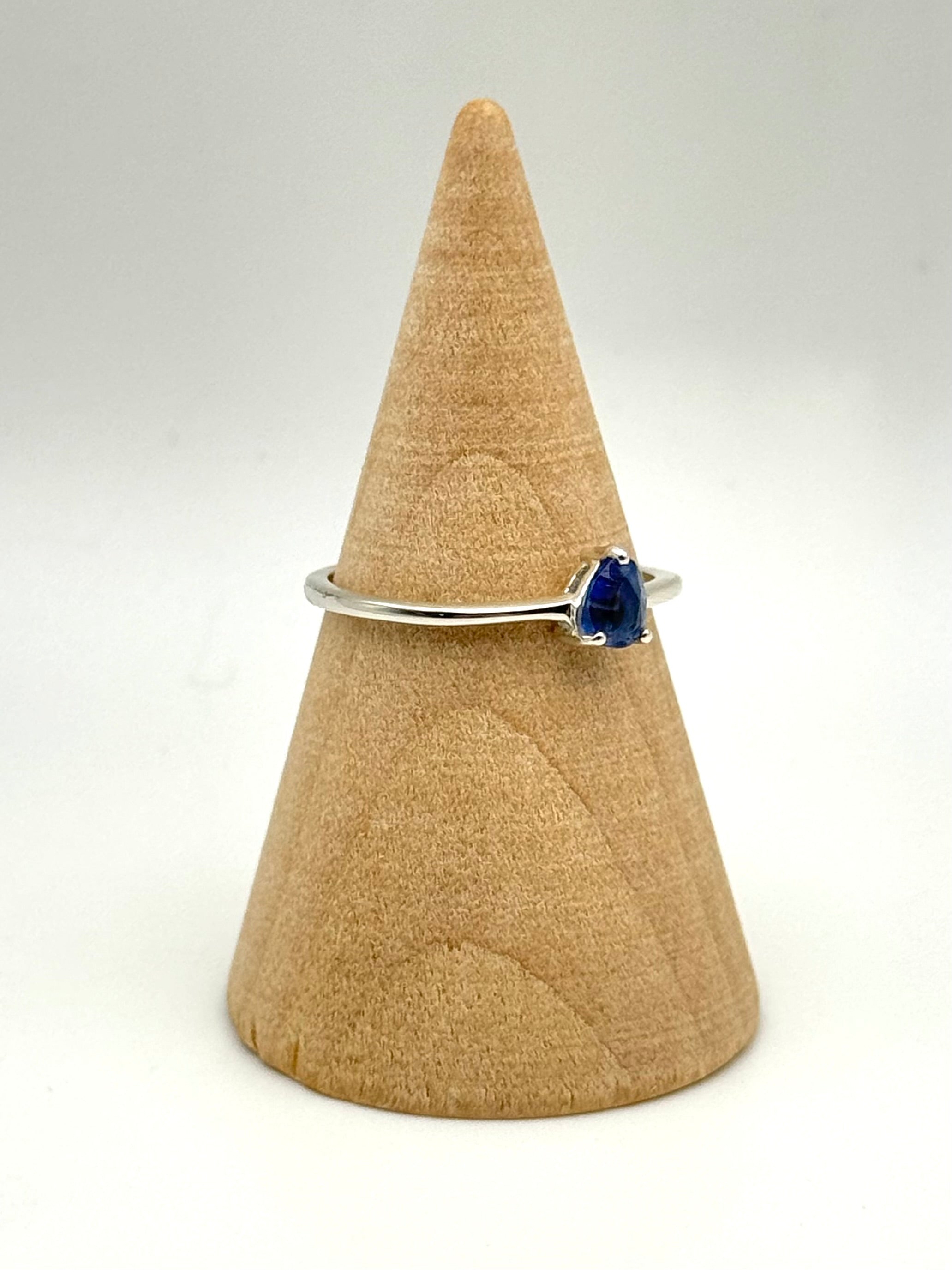 •FACETED KYANITE - LIL' TEARDROP• prong set silver ring (various sizes)