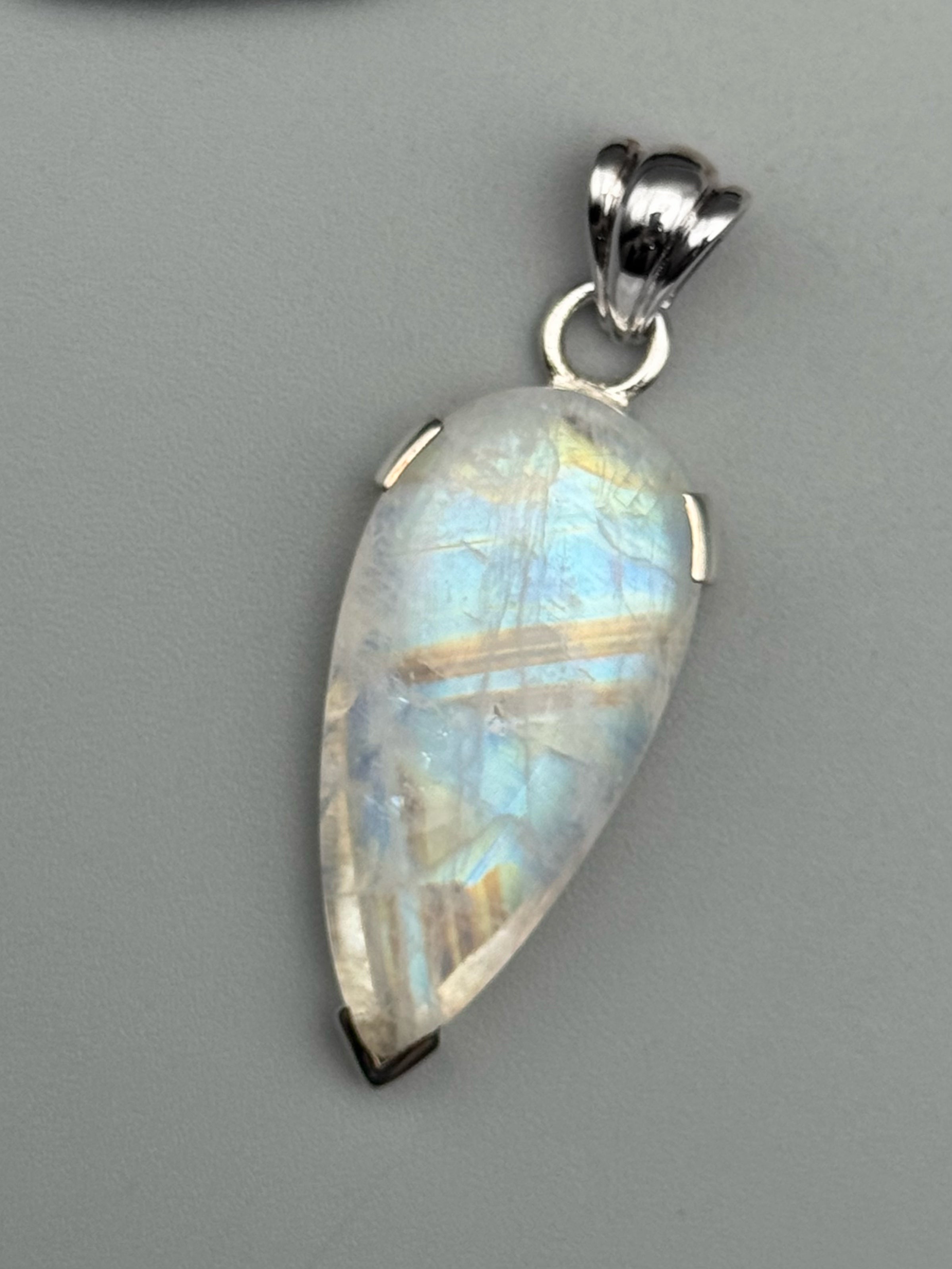 •RAINBOW MOONSTONE - SPEAR TEAR• bezel capped silver pendant