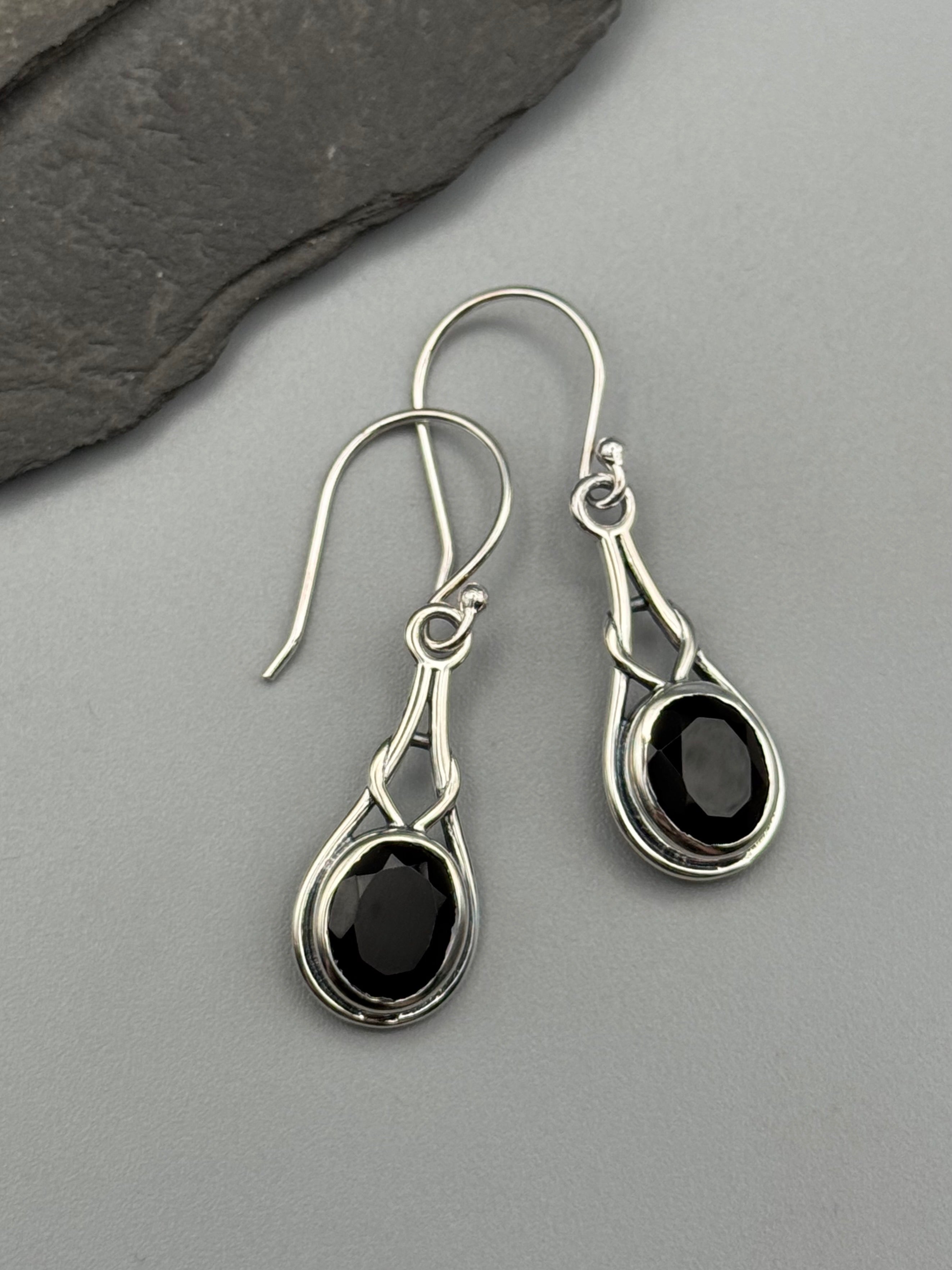•TEARDROP KNOT• faceted onyx + silver dangle earrings