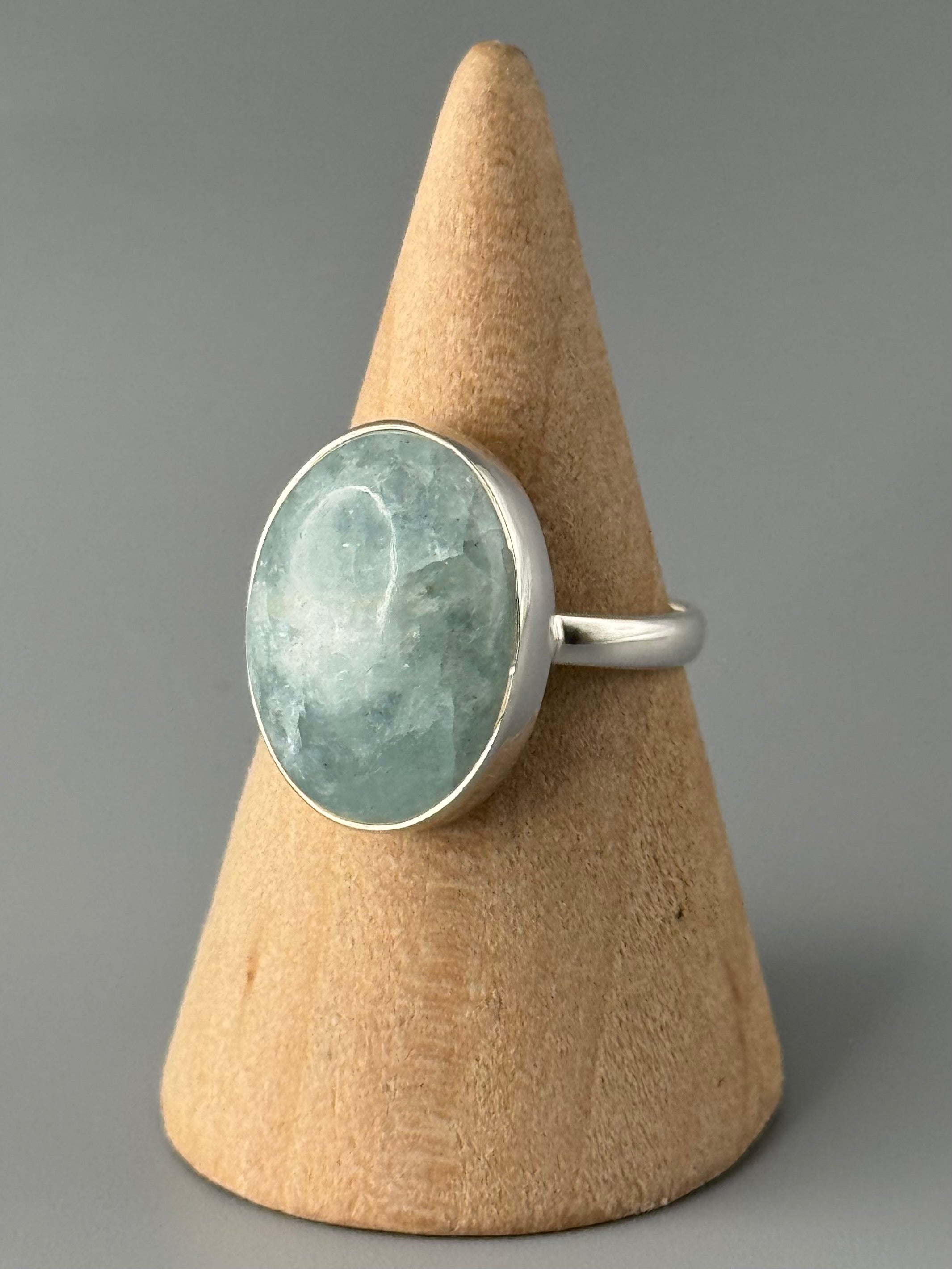 •AQUAMARINE - OVAL• sterling silver ring (size 8.75)