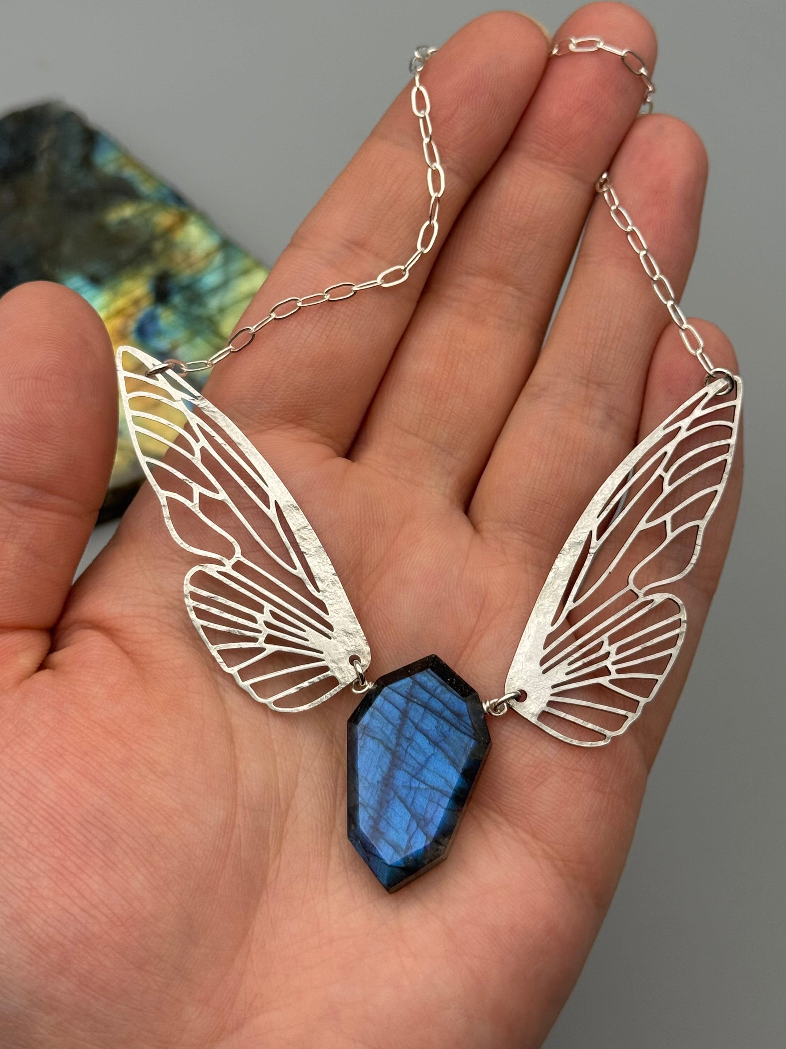 •METAMORPH• labradorite petal + silver necklace (16"-18" long)