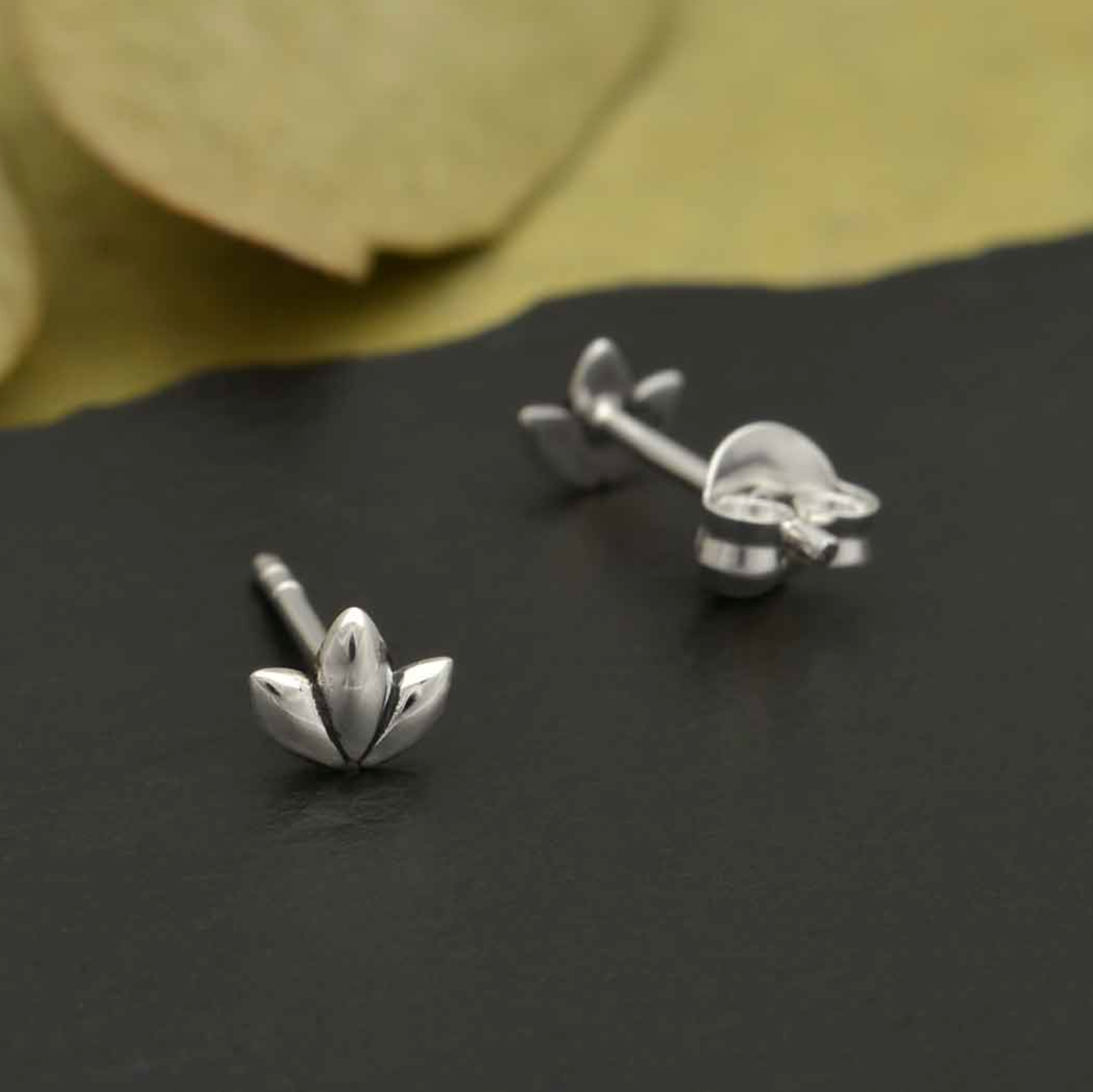 •TINY SPROUT• silver stud earrings