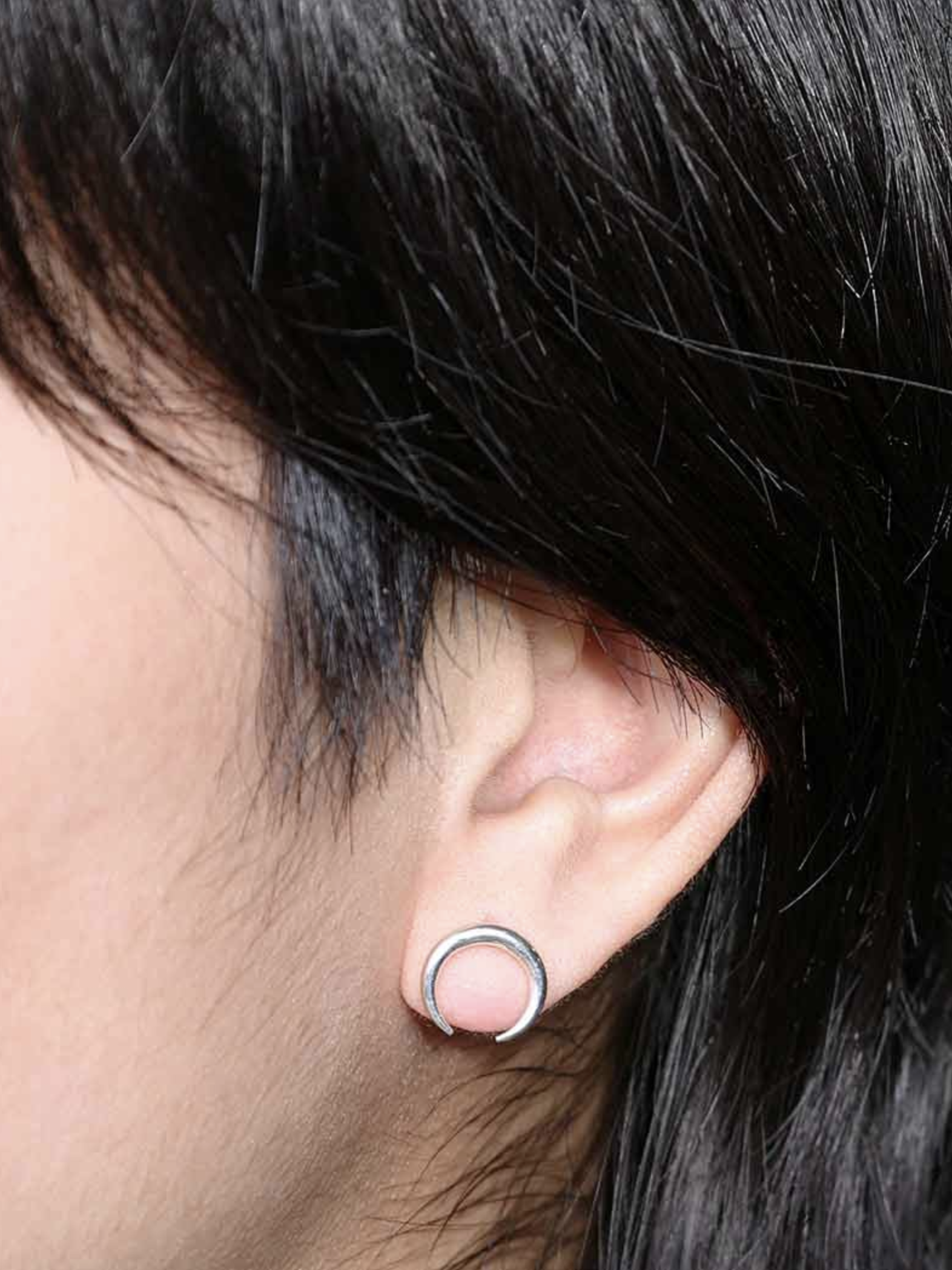 •LITTLE MOON SLIVER• silver stud earrings