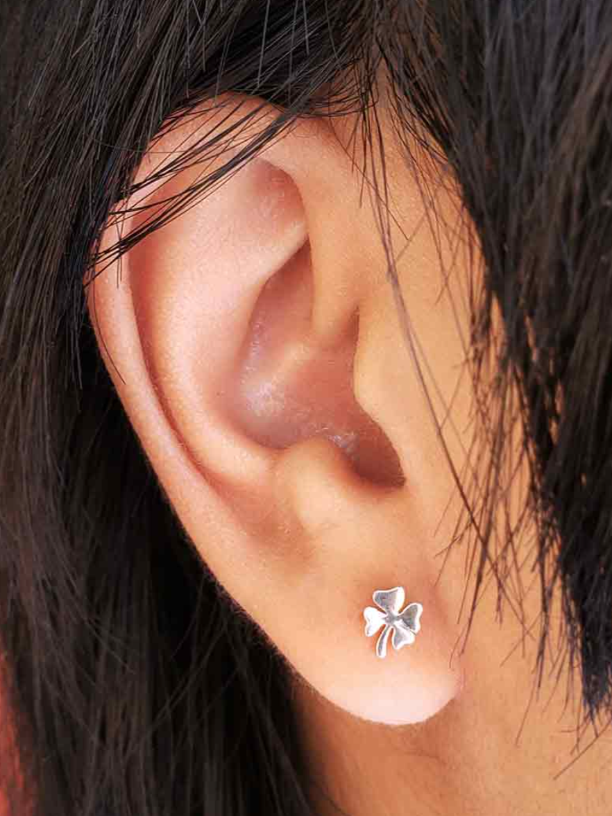 •LIL' SHAMROCK• recycled silver stud earrings