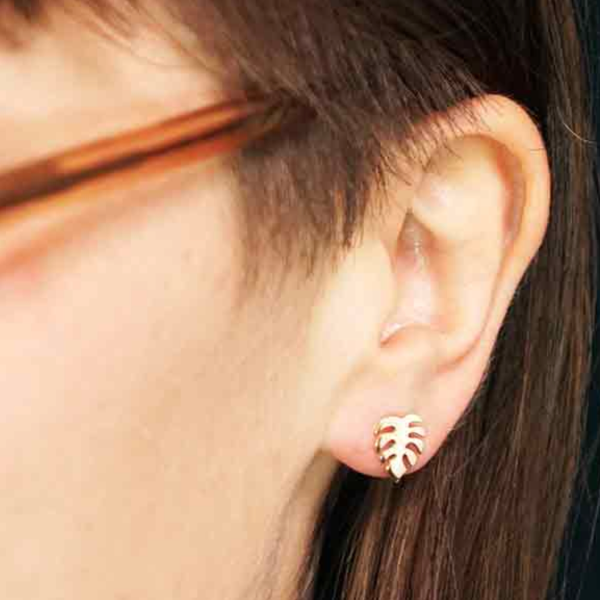 • SMALL FLAT MONSTERA • bronze stud earrings