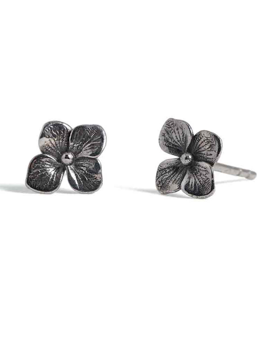 •HYDRANGEA• silver stud earrings