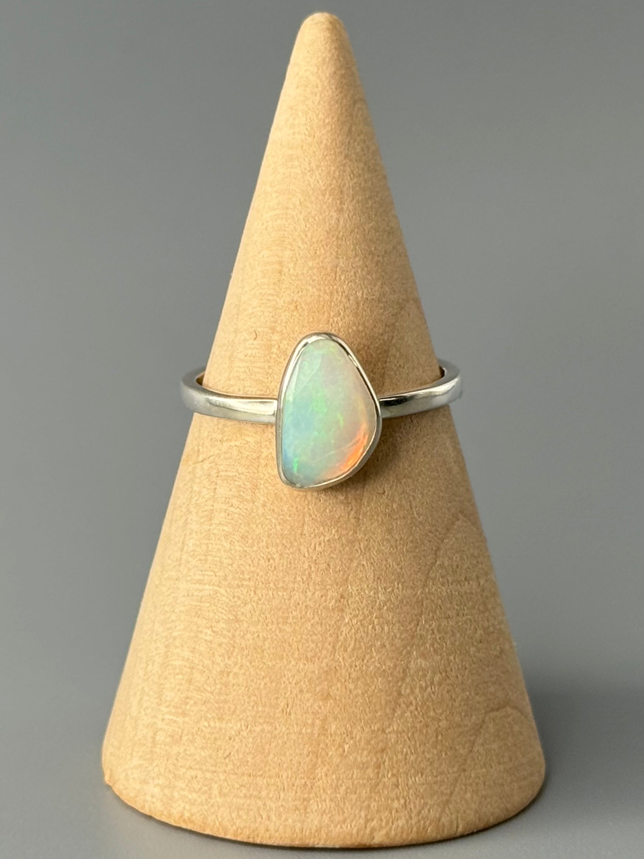 •FACETED ETHIOPIAN OPAL - STACKABLE FREEFORM• silver ring (size 6)