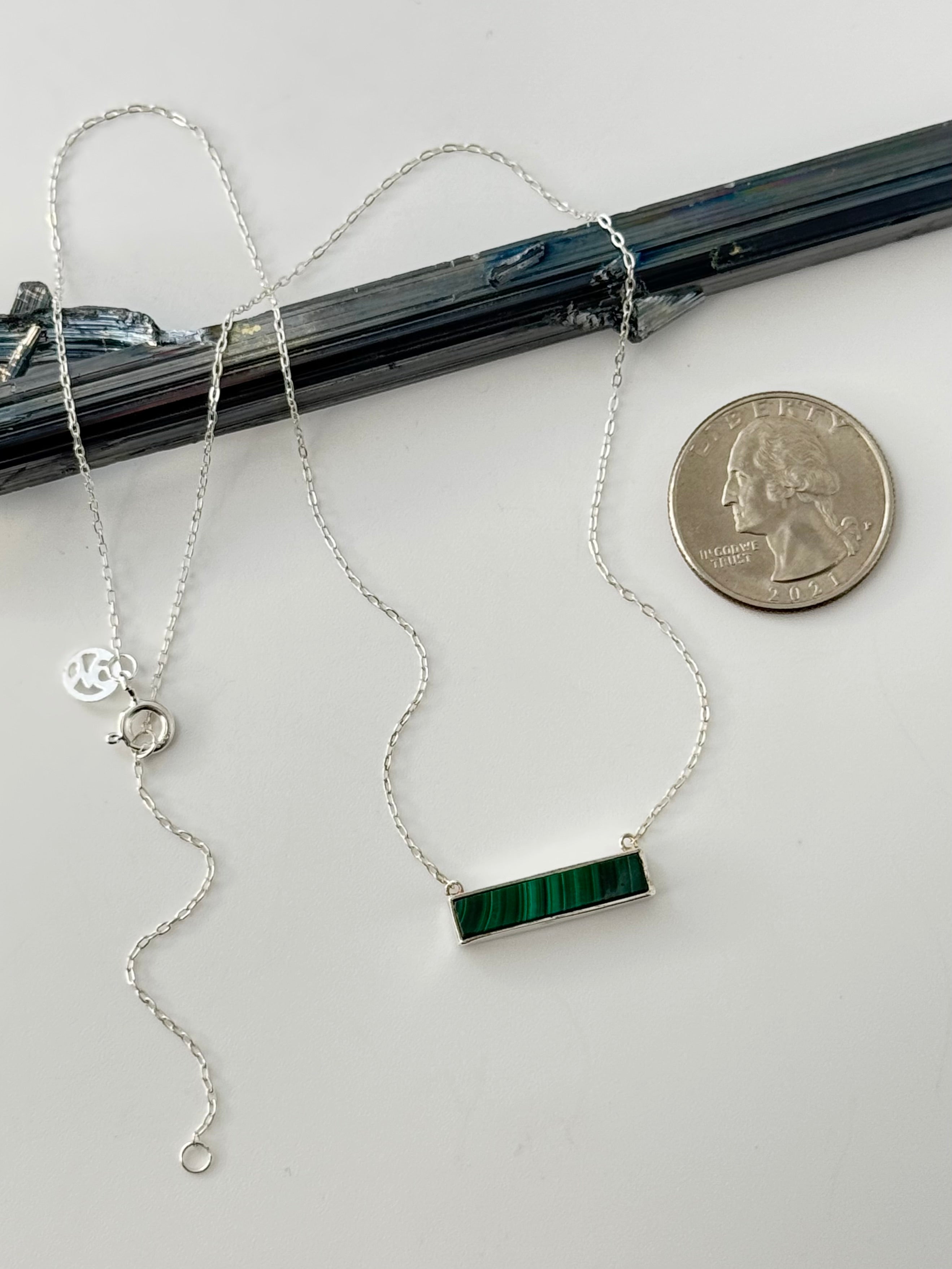 •PETITE BAR• malachite + silver necklace (16"-18" long)