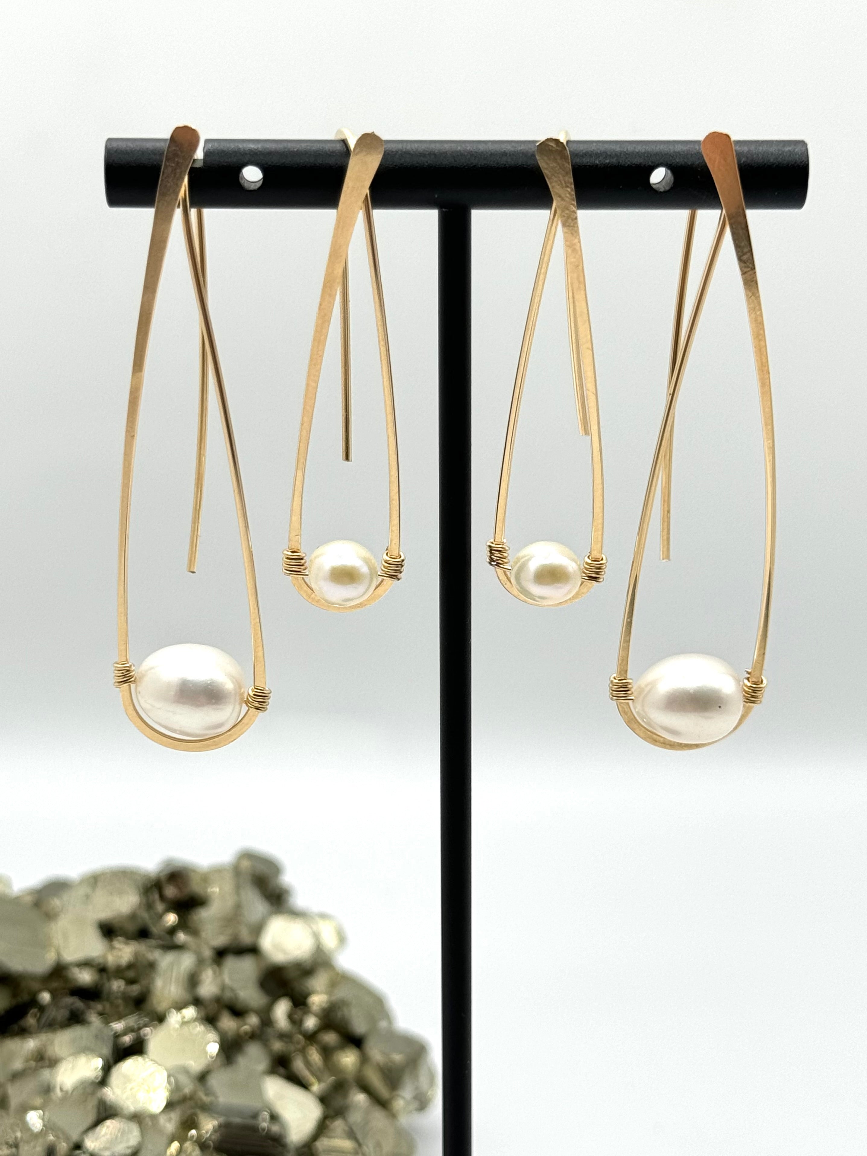 •DEEP DROP THREADER• pearl + gold earrings