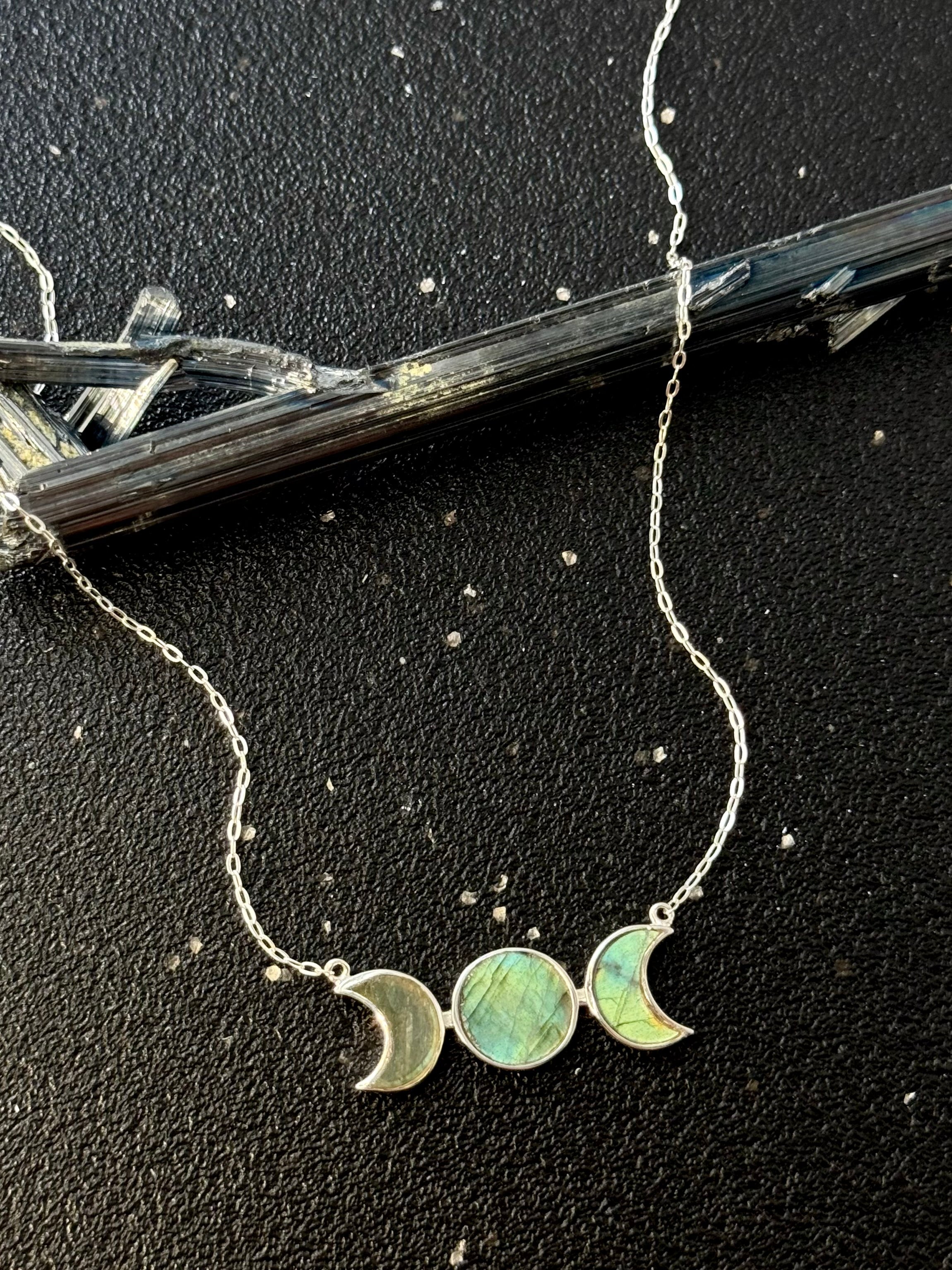 •MEDIUM MOON PHASE• labradorite + silver necklace (15"-17" long)