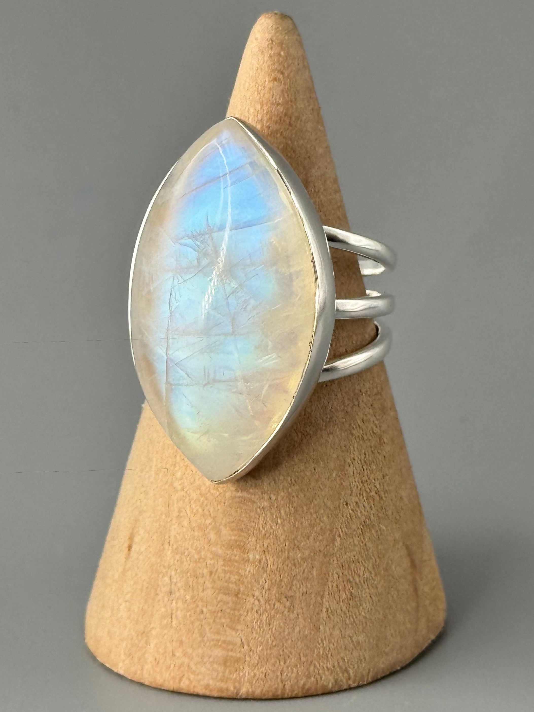 •RAINBOW MOONSTONE - MARQUISE• split band silver ring (various sizes)