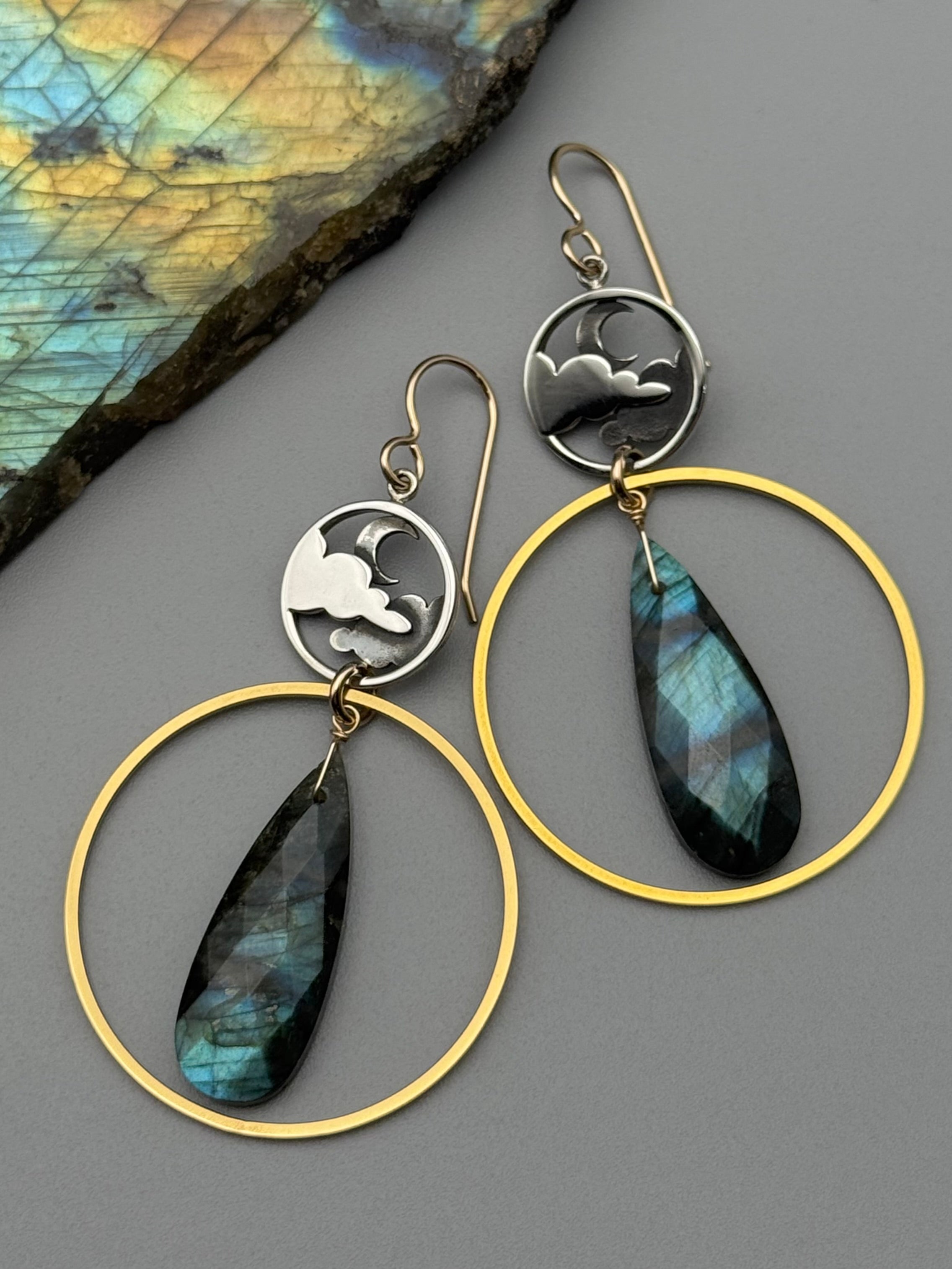 •BUENAS NOCHES• labradorite + mixed metal earrings