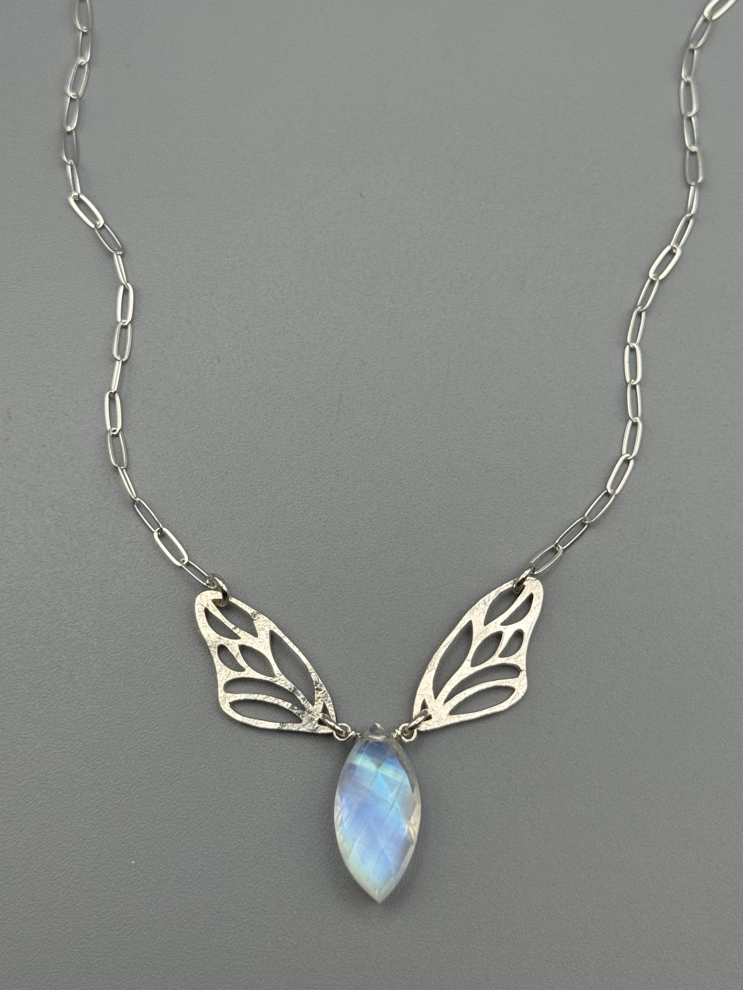 •METAMORPH• faceted rainbow moonstone + silver necklace (16"-18" long)