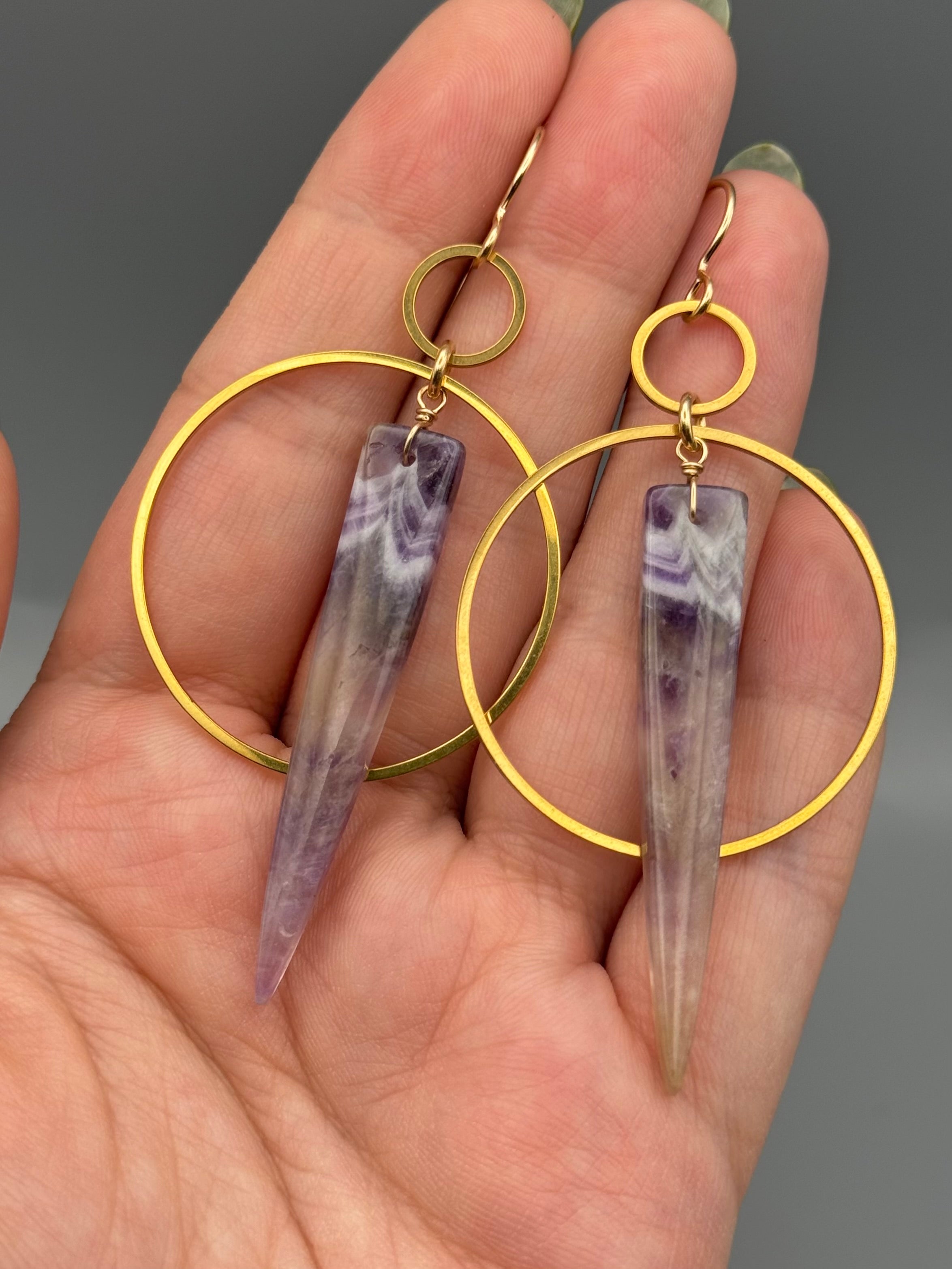 •EQUA-ORBIT• chevron amethyst fang + gold earrings