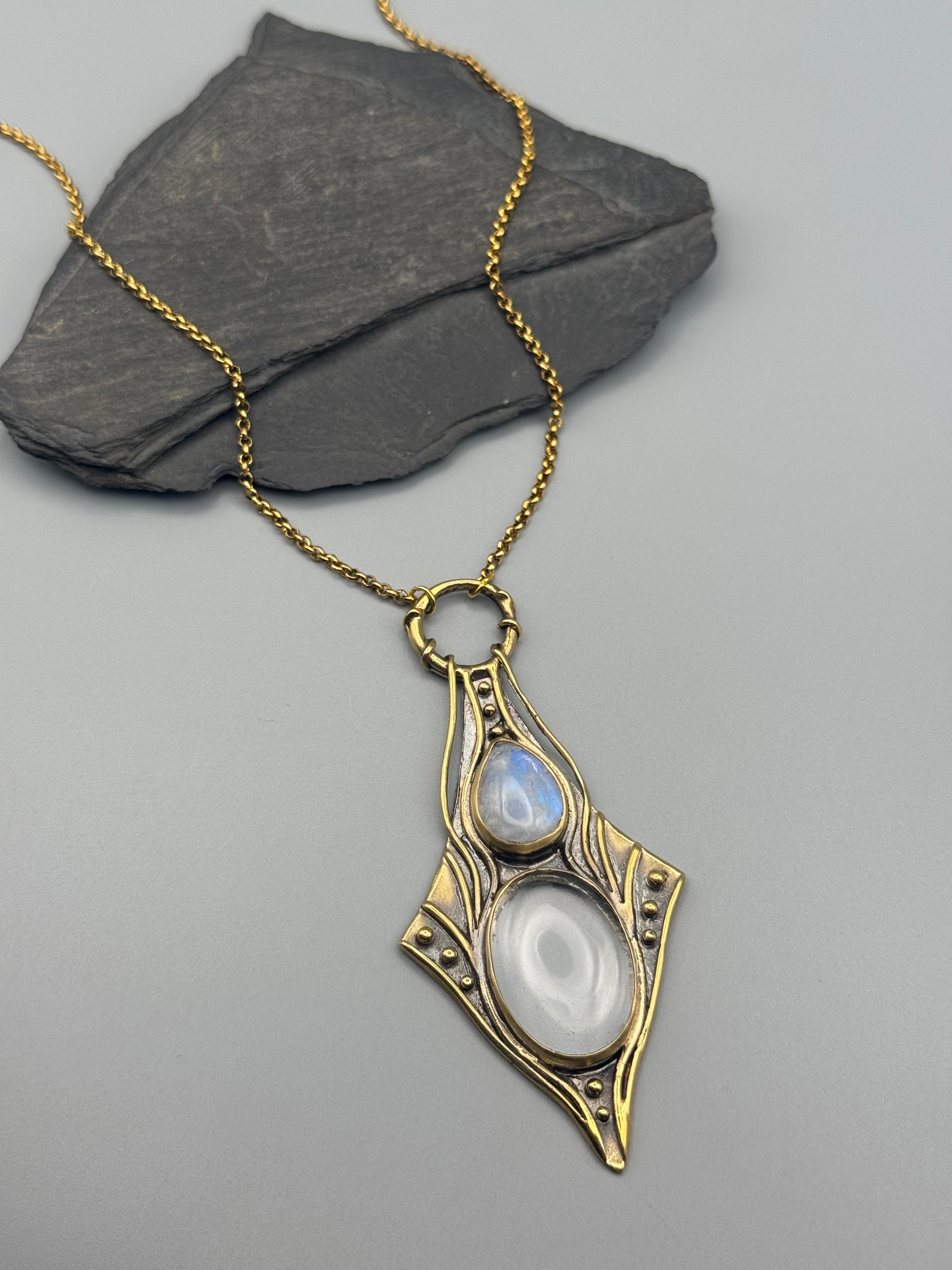 •NIMUE• rainbow moonstone + quartz gold necklace (20" long)