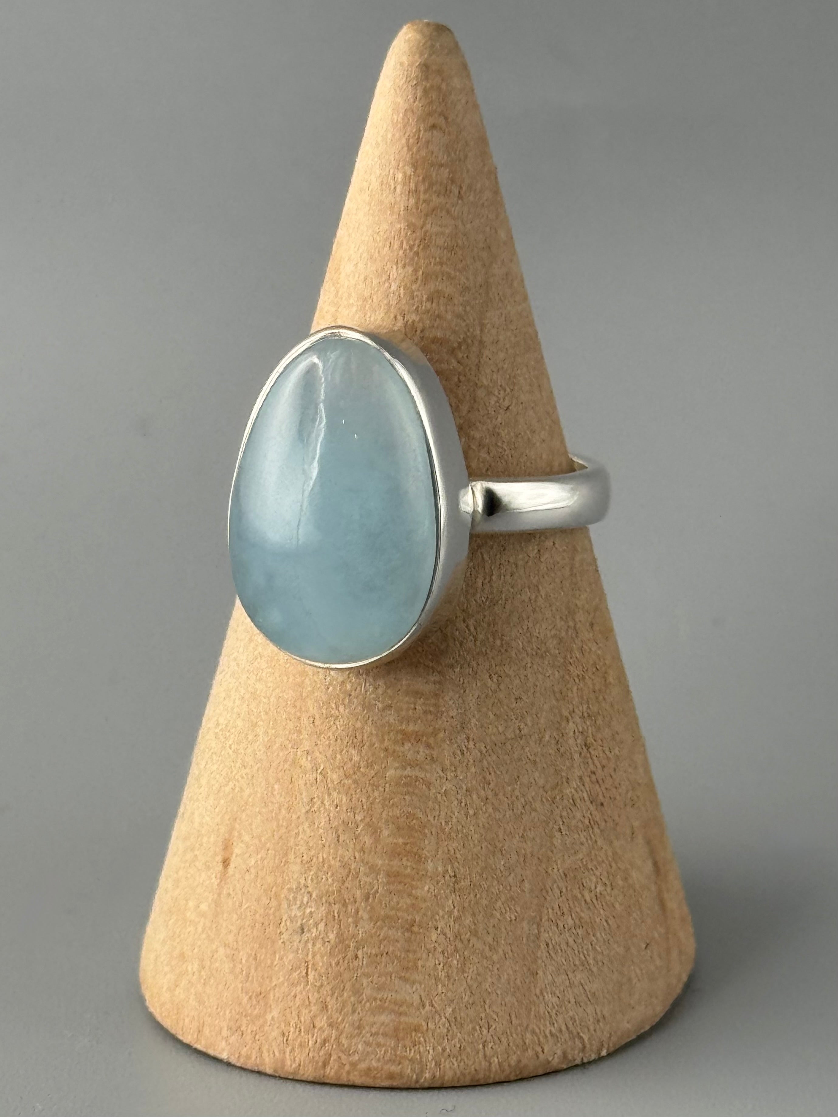 •AQUAMARINE - HUEVO• sterling silver ring (size 7)