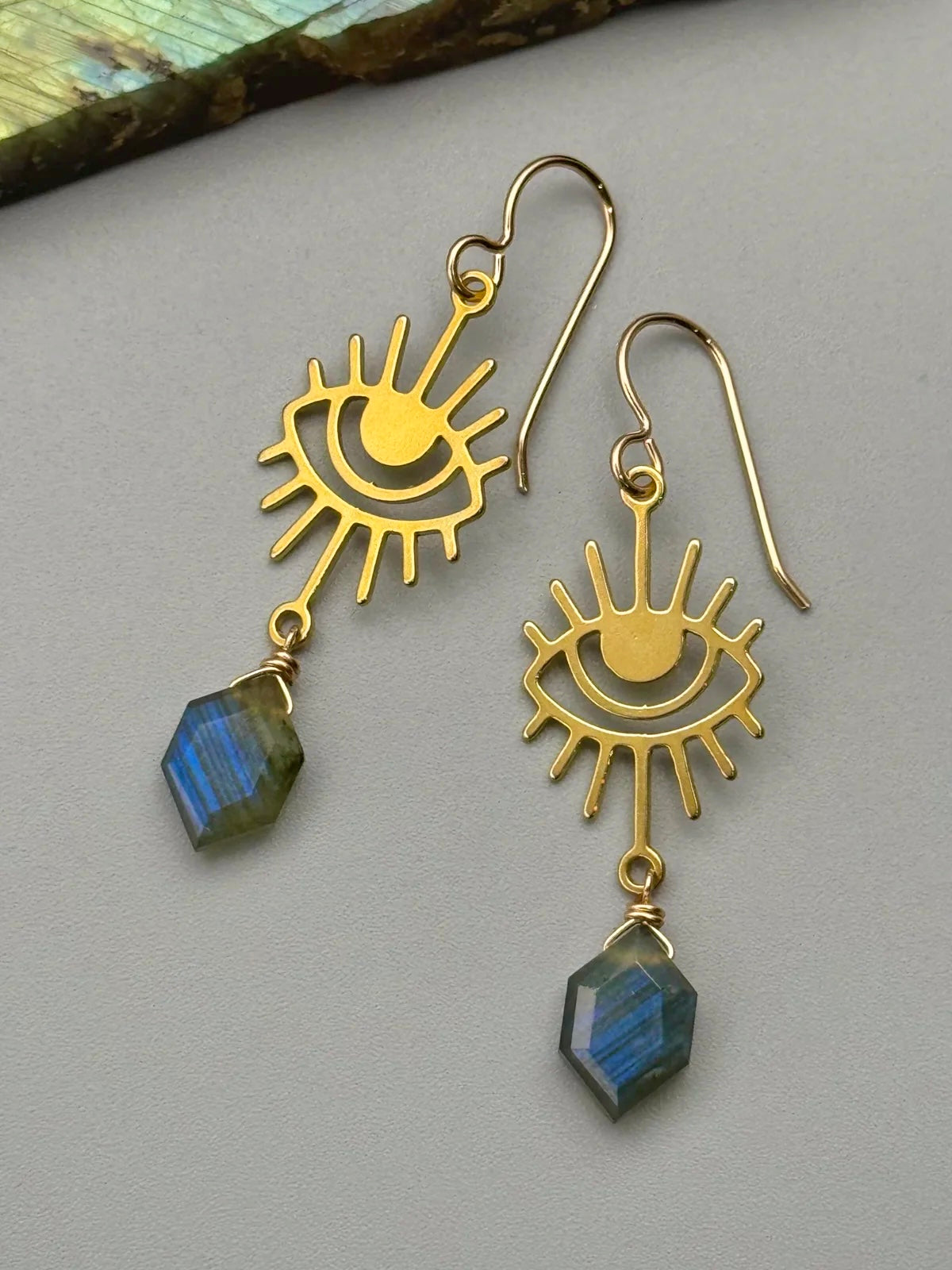 •EYE ON YOU• labradorite + gold earrings