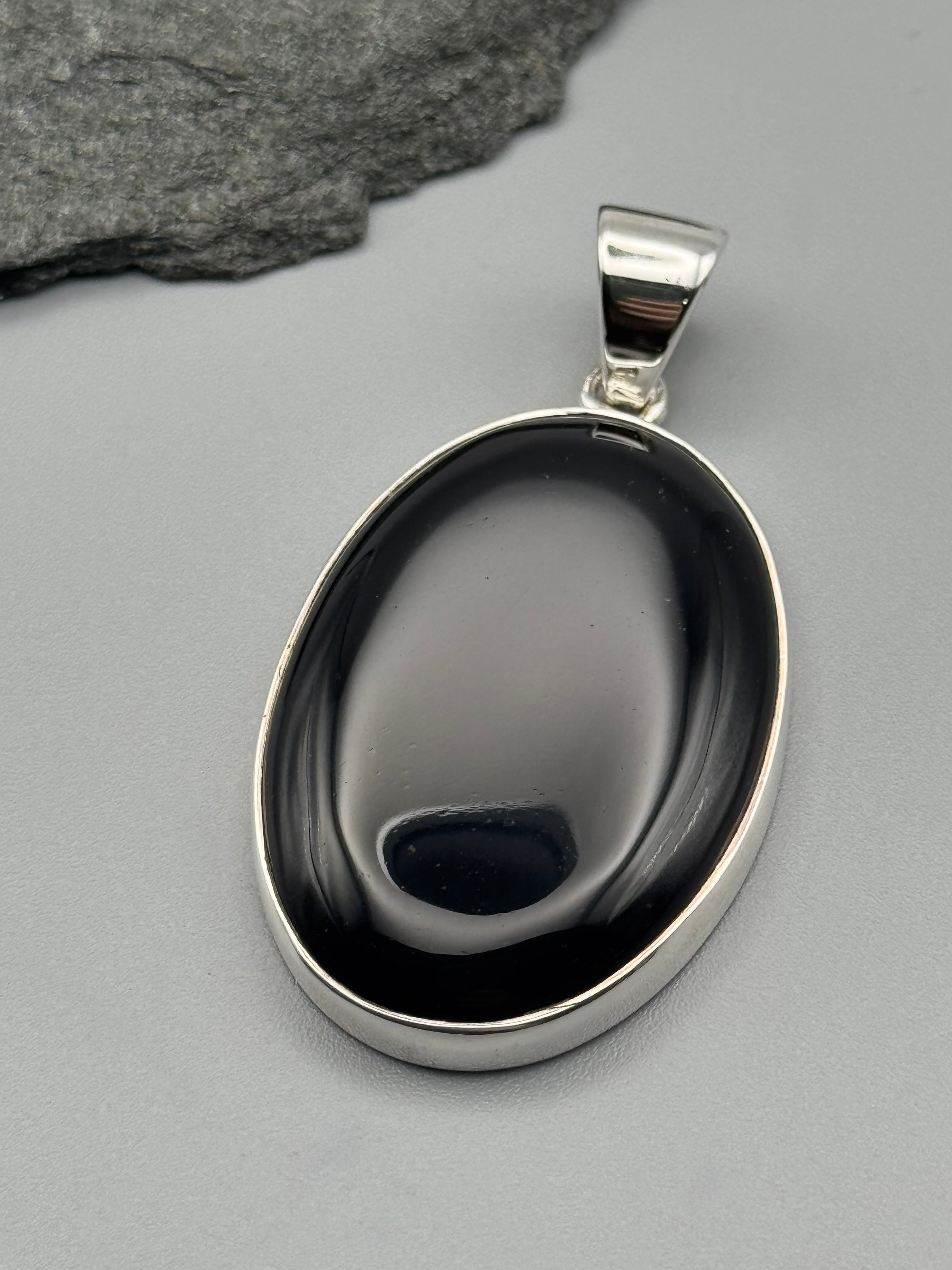 •BLACK ONYX - OVAL• sterling silver pendant