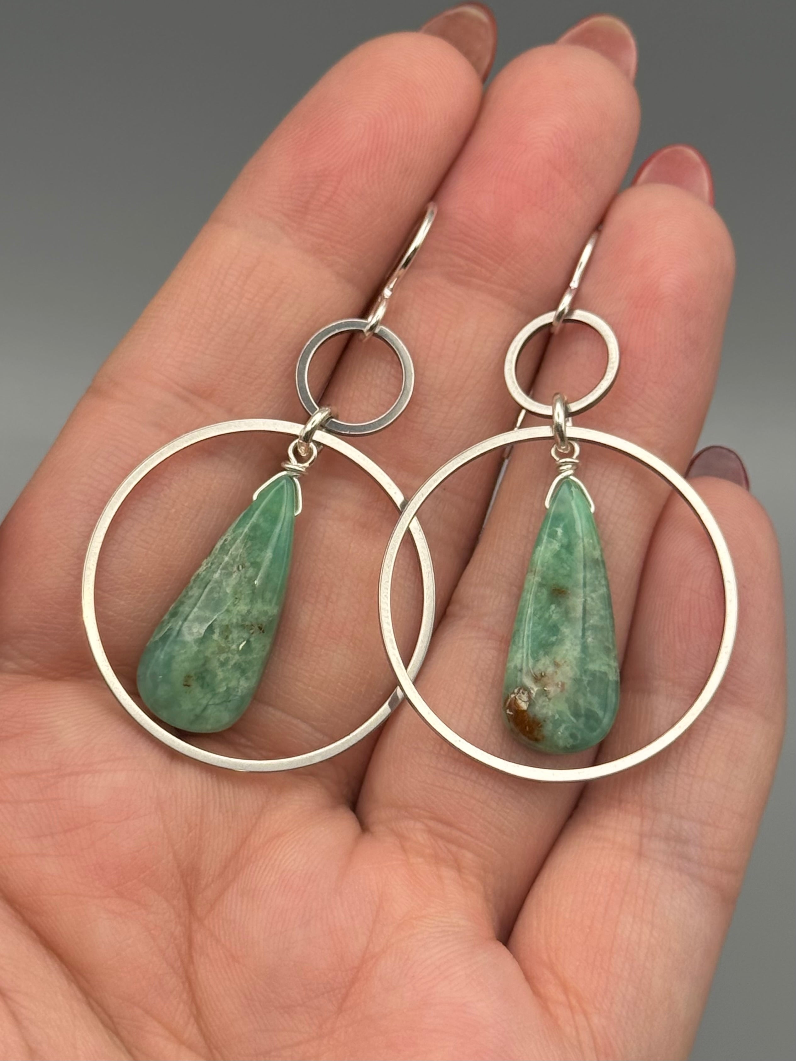 •EQUA-LUNA• chrysoprase tear + silver earrings