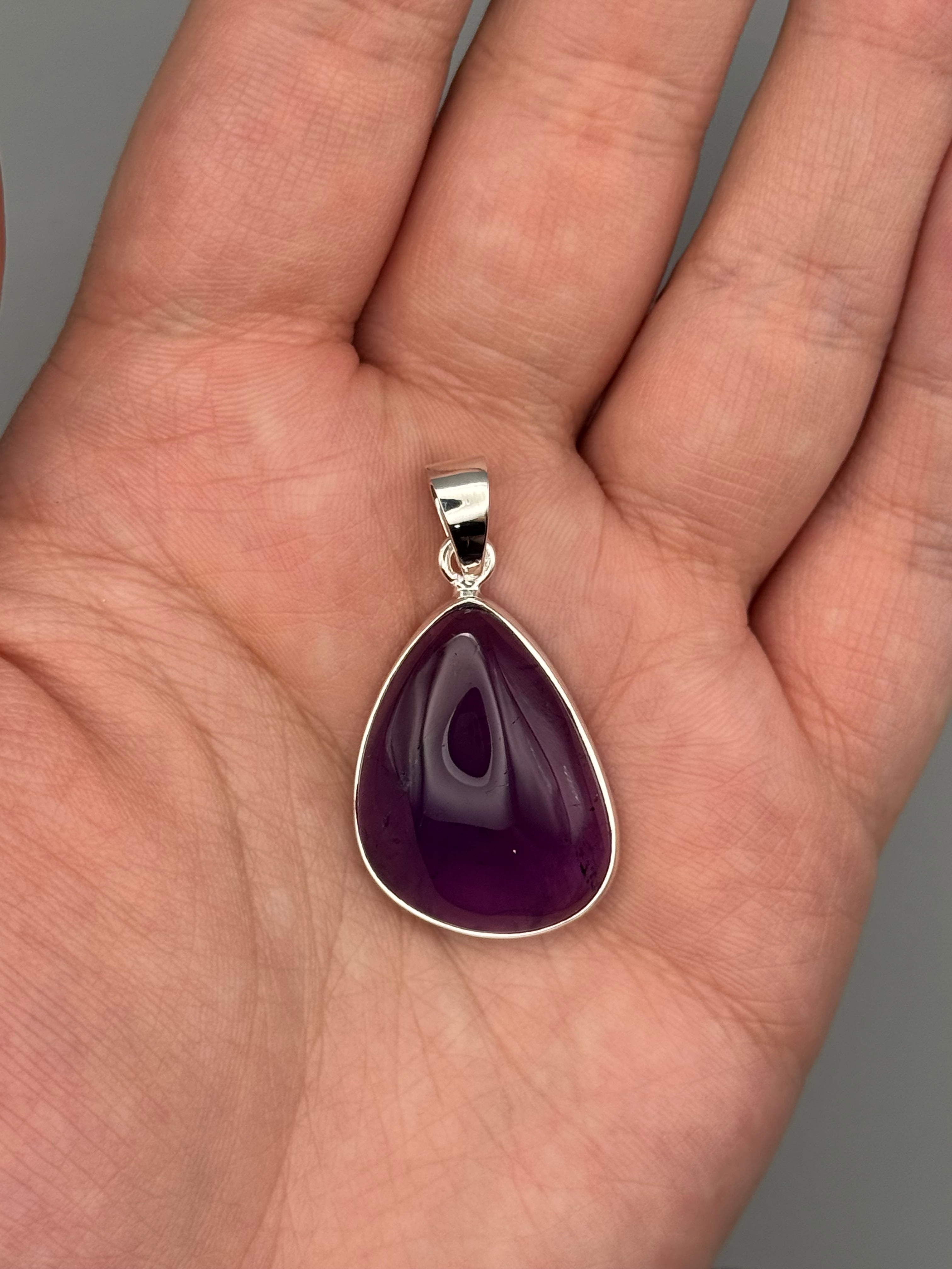 •AMETHYST - MEDIUM TEAR• sterling silver pendant