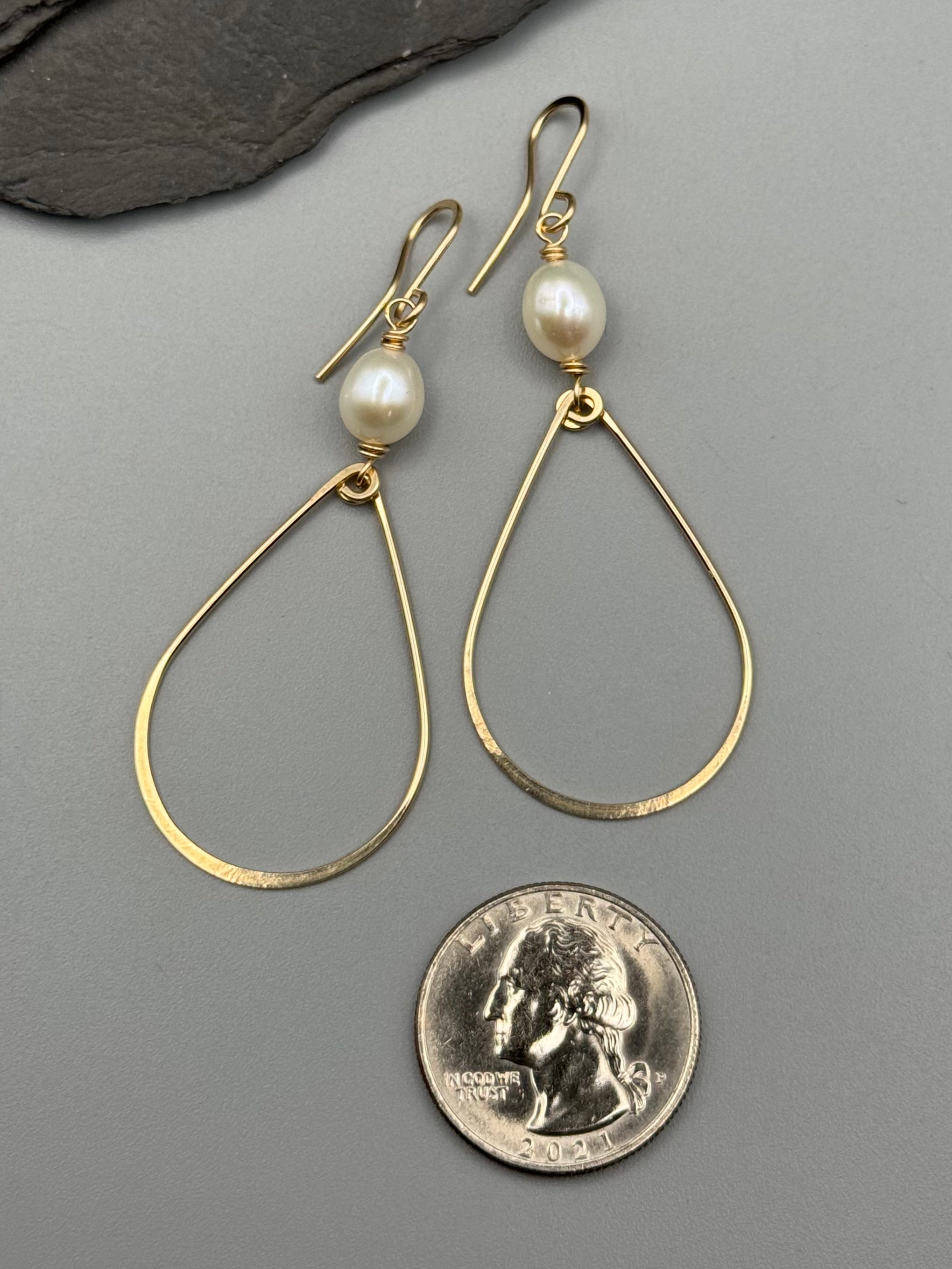 •TEARDROP• pearl + gold dangle earrings