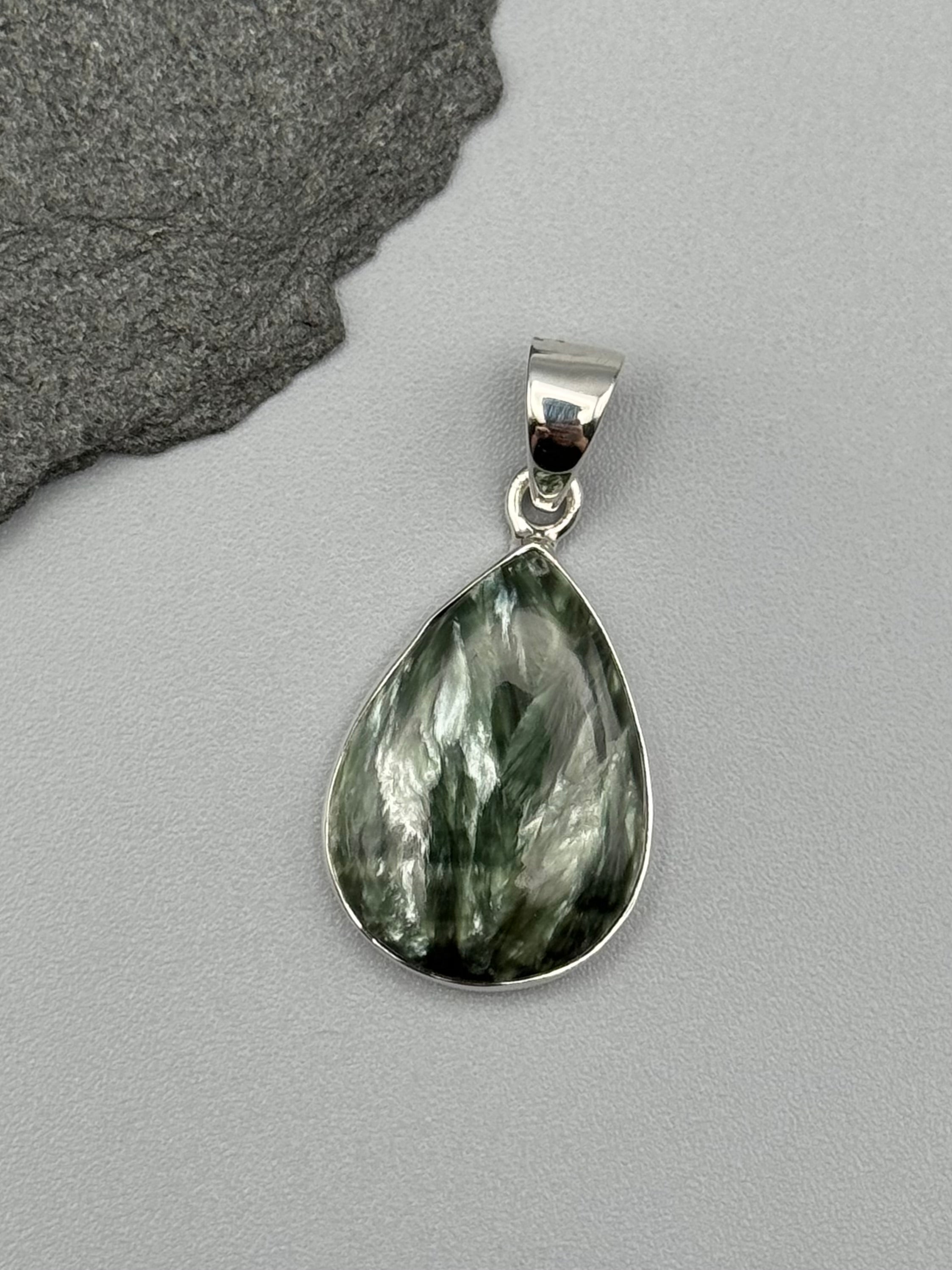•SERAPHINITE - TEAR• sterling silver pendant