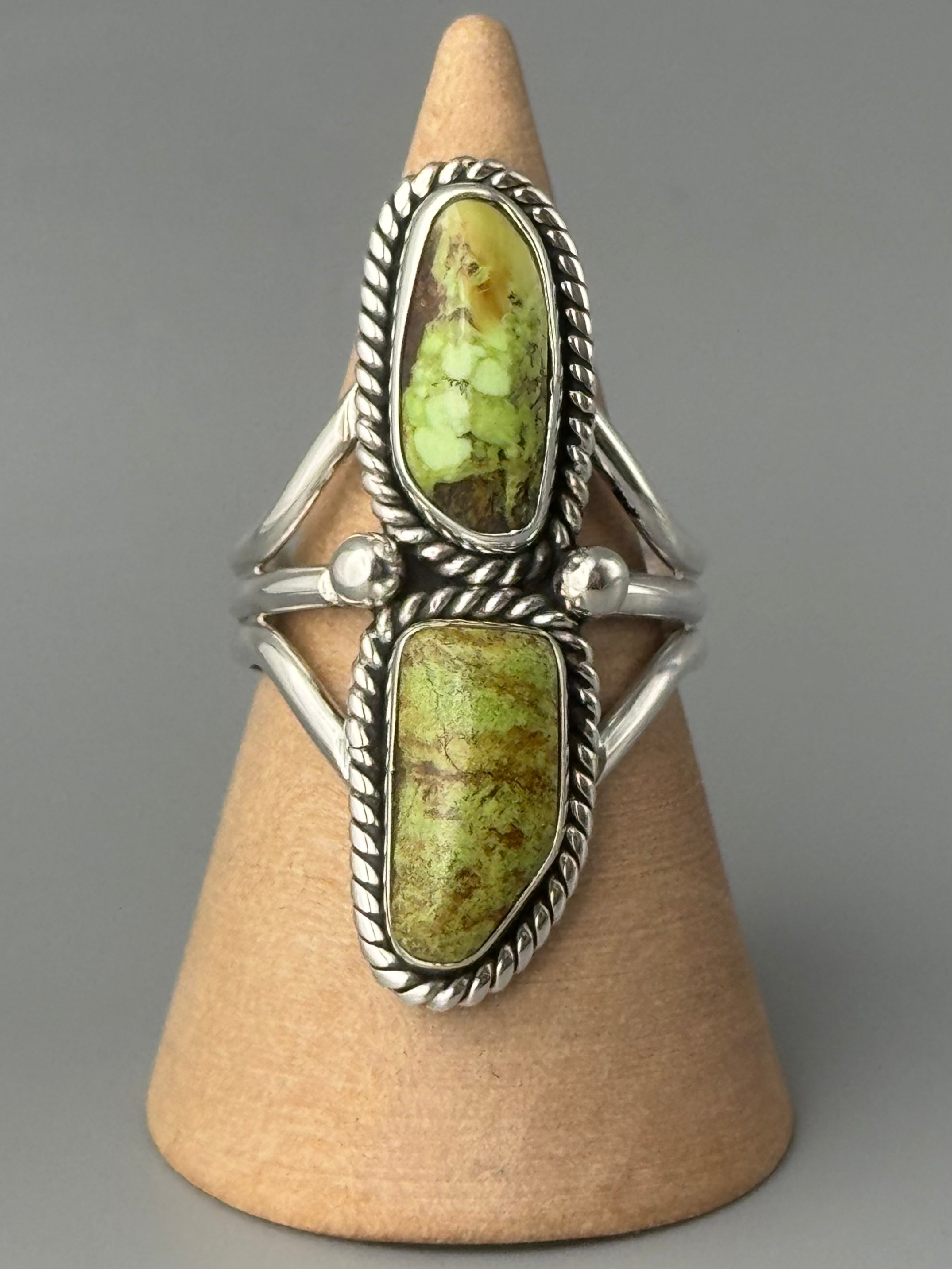 •GASPEITE - NAAKI• Navajo silver ring (size 10)