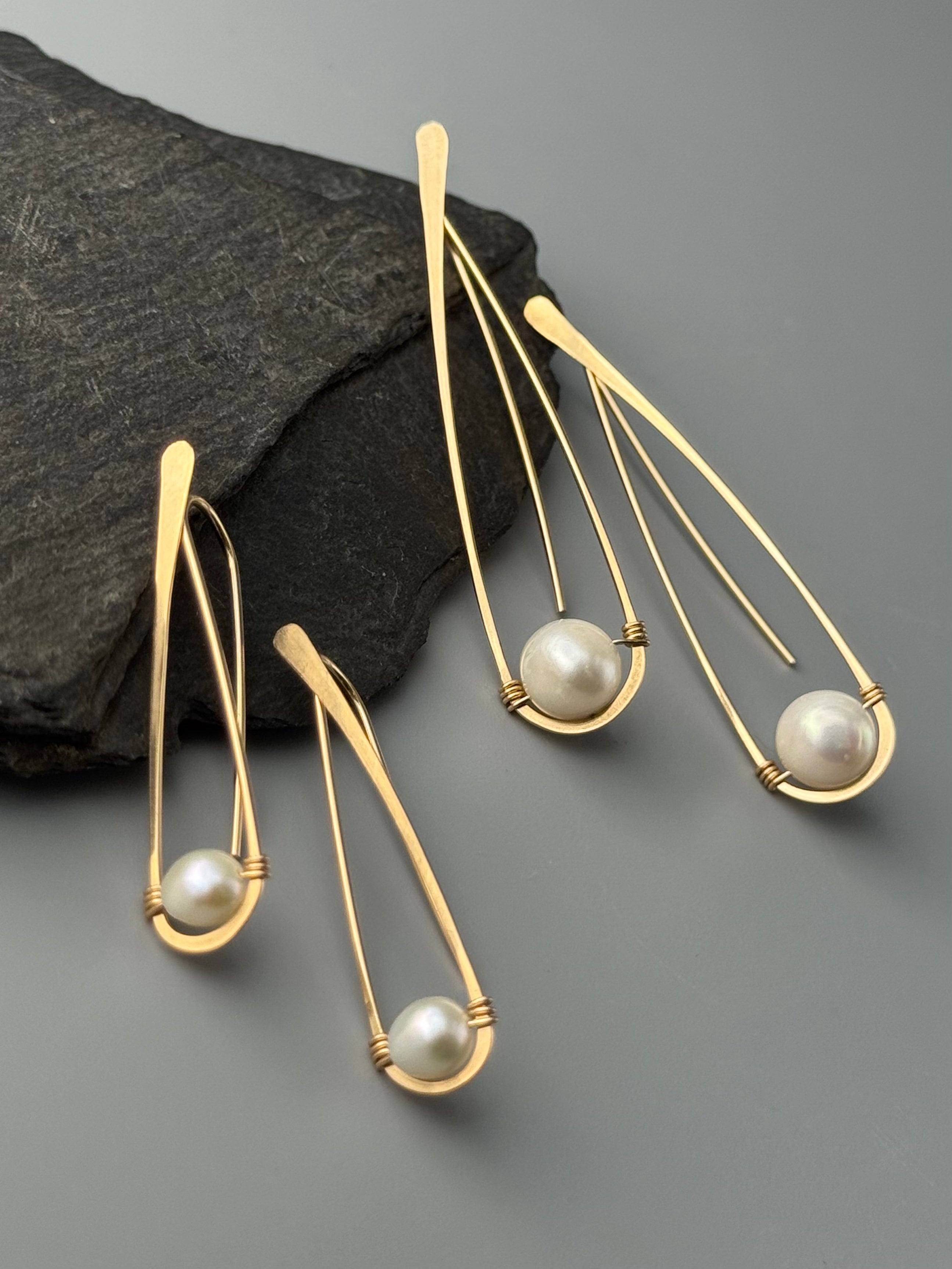 •DEEP DROP THREADER• pearl + gold earrings
