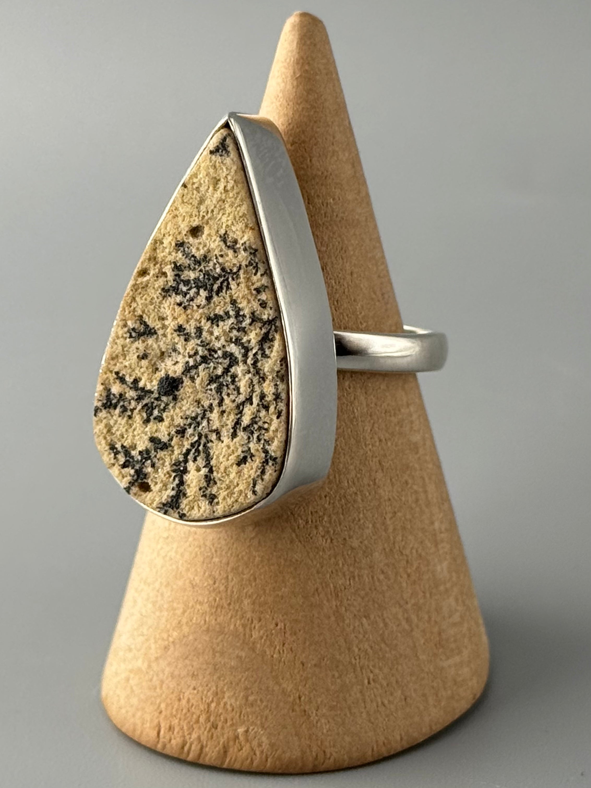 •DENDRITIC SANDSTONE - TEAR• sterling silver ring (size 8)