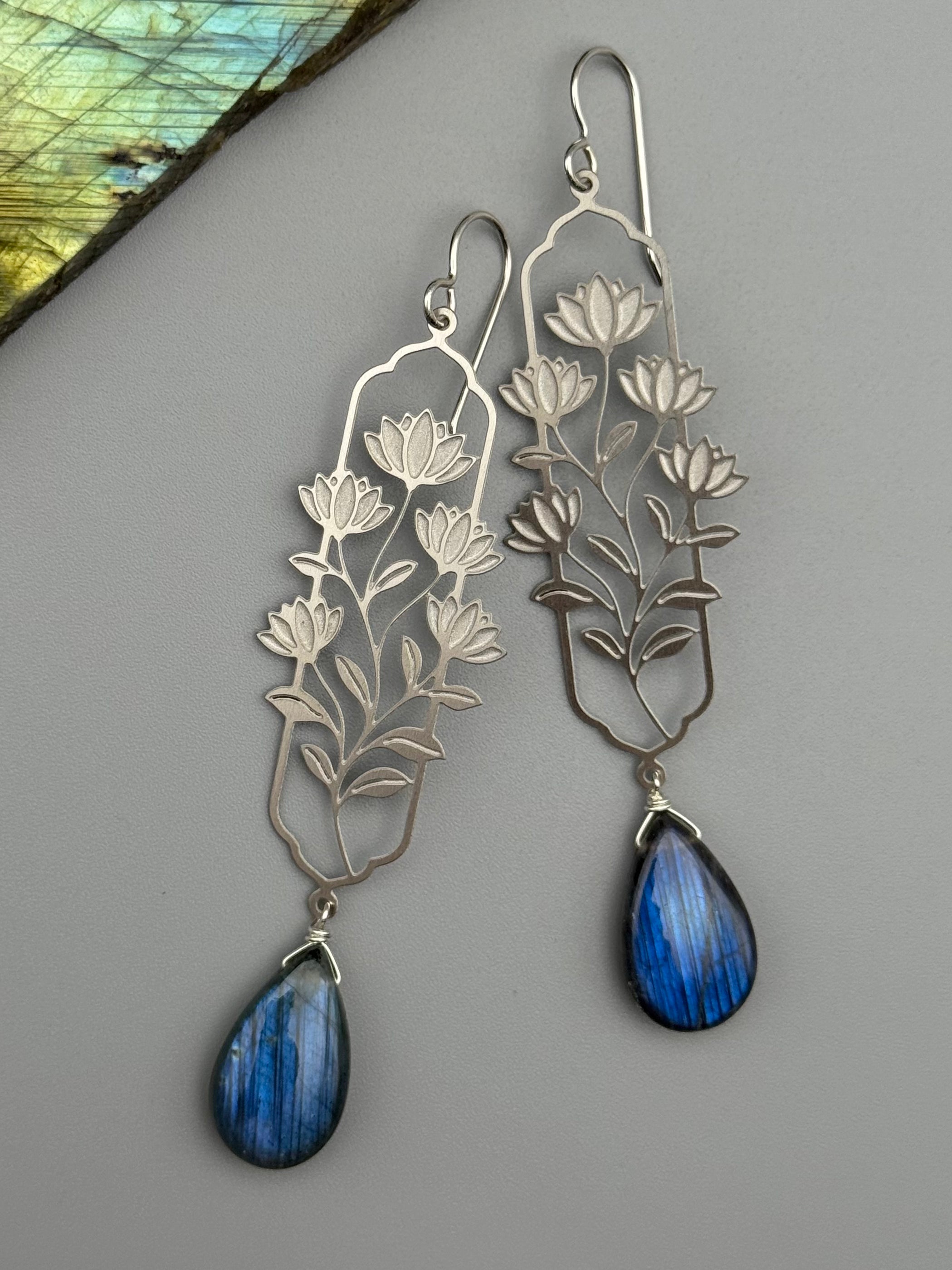 •LOTUS WINDOW• labradorite + silver earrings