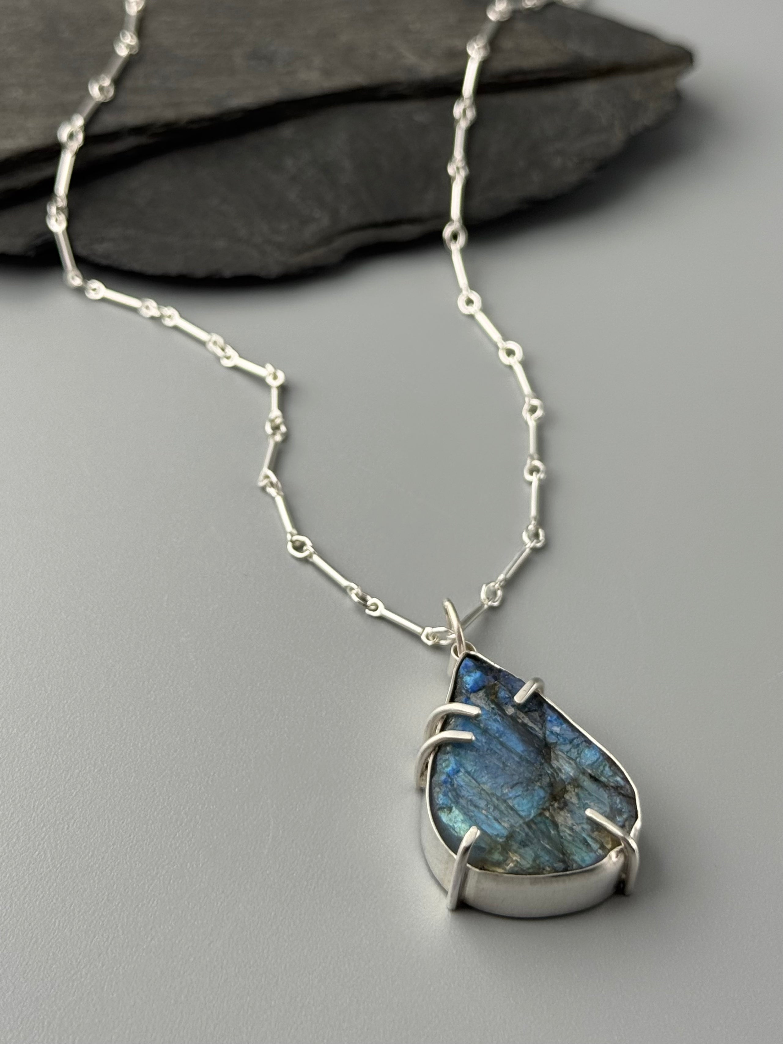 •NOUVEAU• labradorite + silver necklace (26" - 29" long)