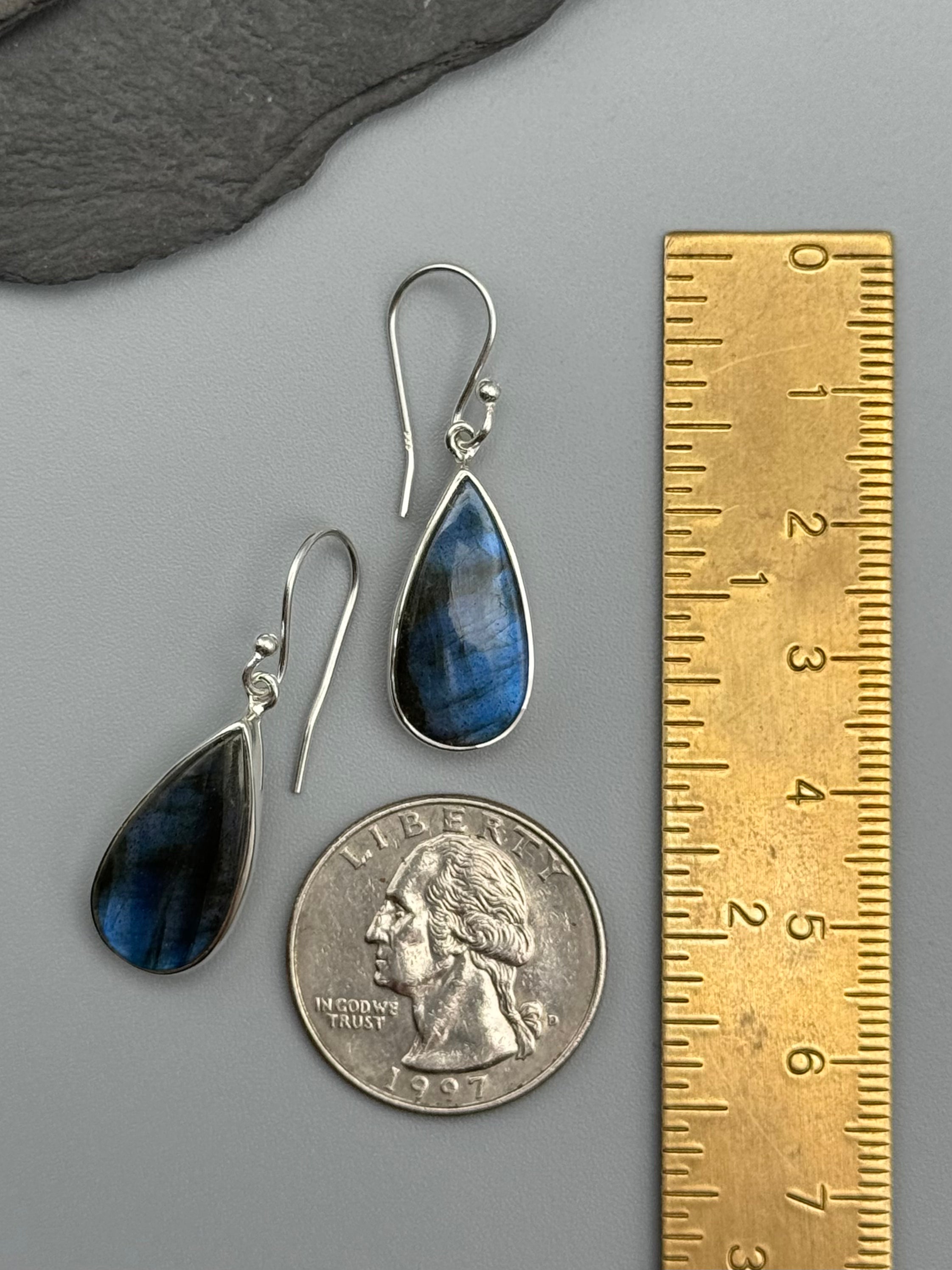 •LABRADORITE - TEARDROP• silver dangle earrings