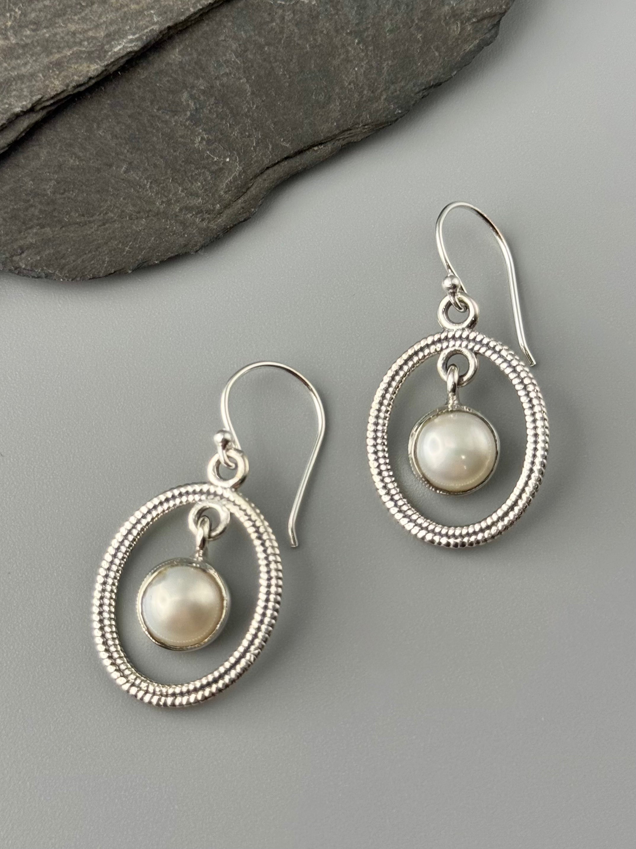 •LASSO• pearl + silver dangle earrings
