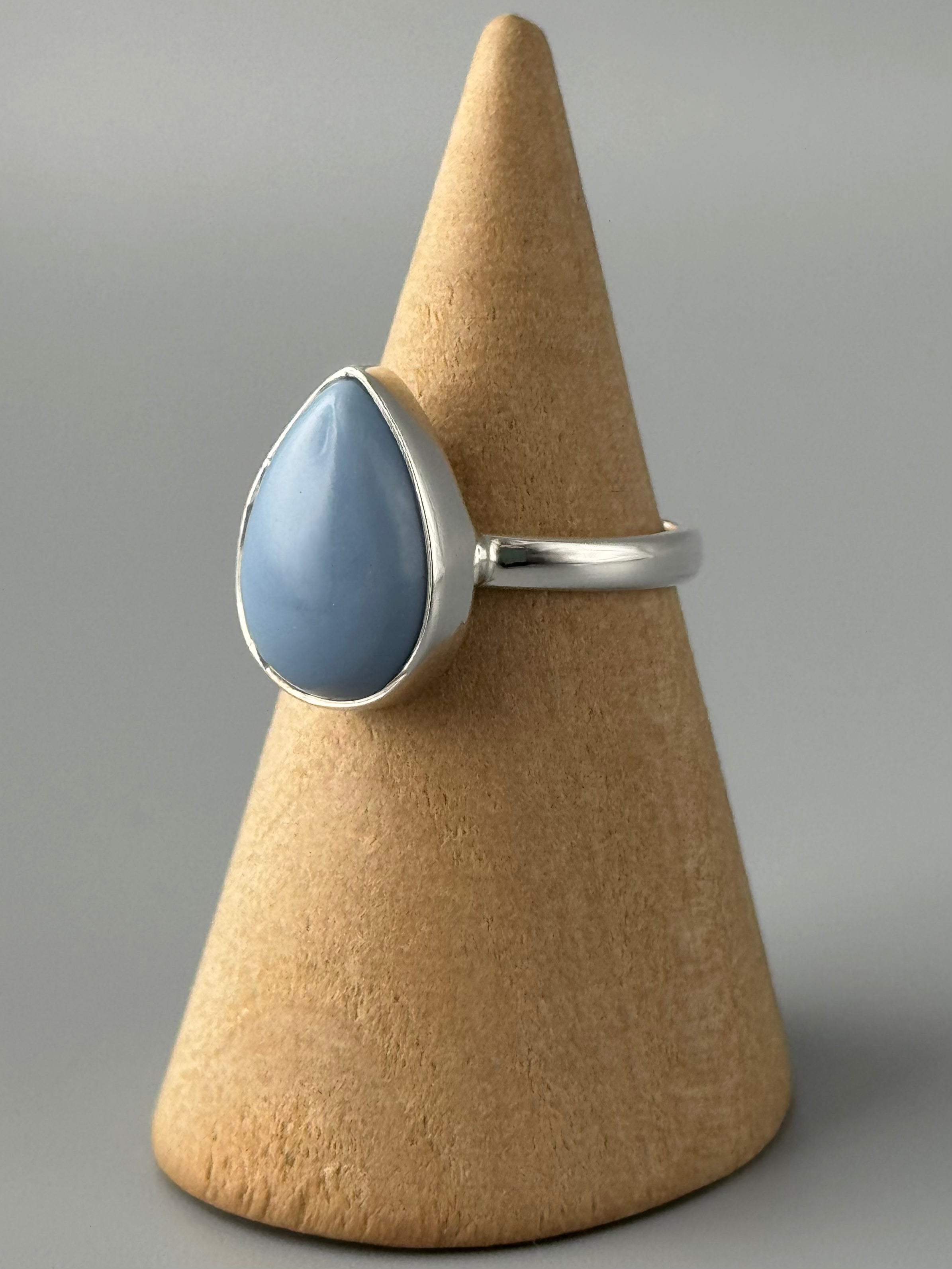 •OWYHEE BLUE OPAL - TEAR• simple band silver ring (size 6)