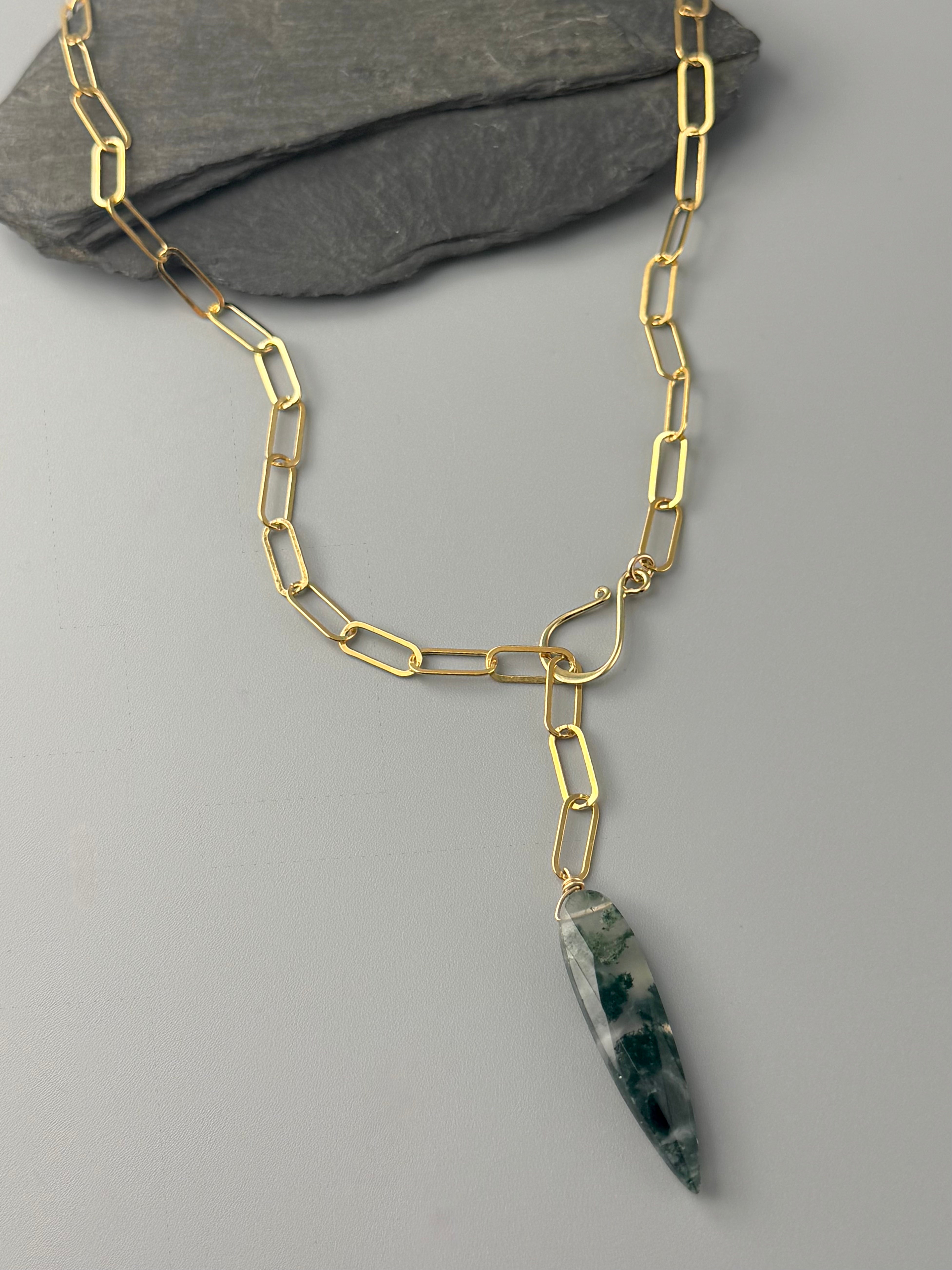 •LINKED• moss agate + gold necklace (ADJ to 19")