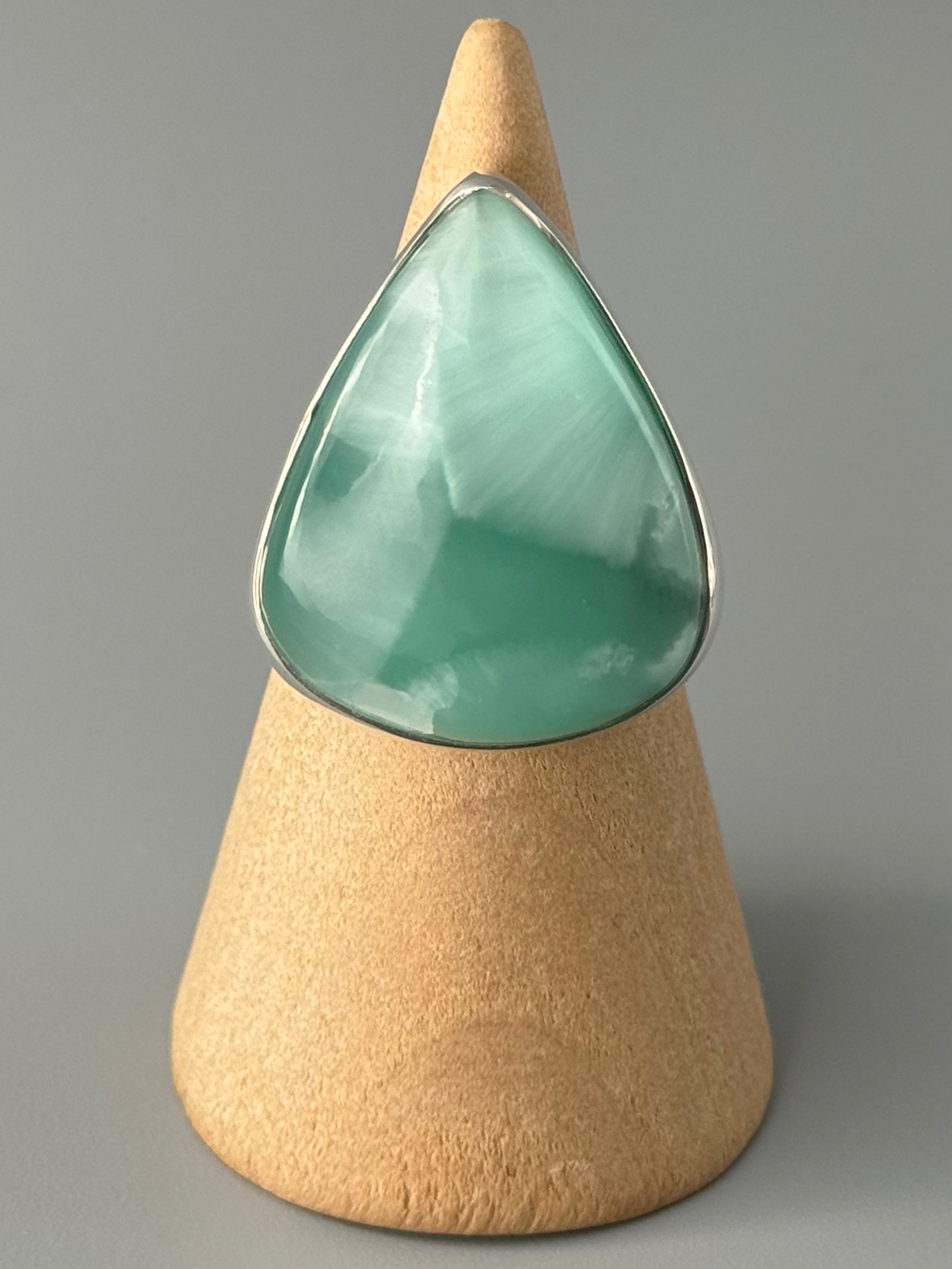 •HEMIMORPHITE - TEARDROP• simple band silver ring (size 6)