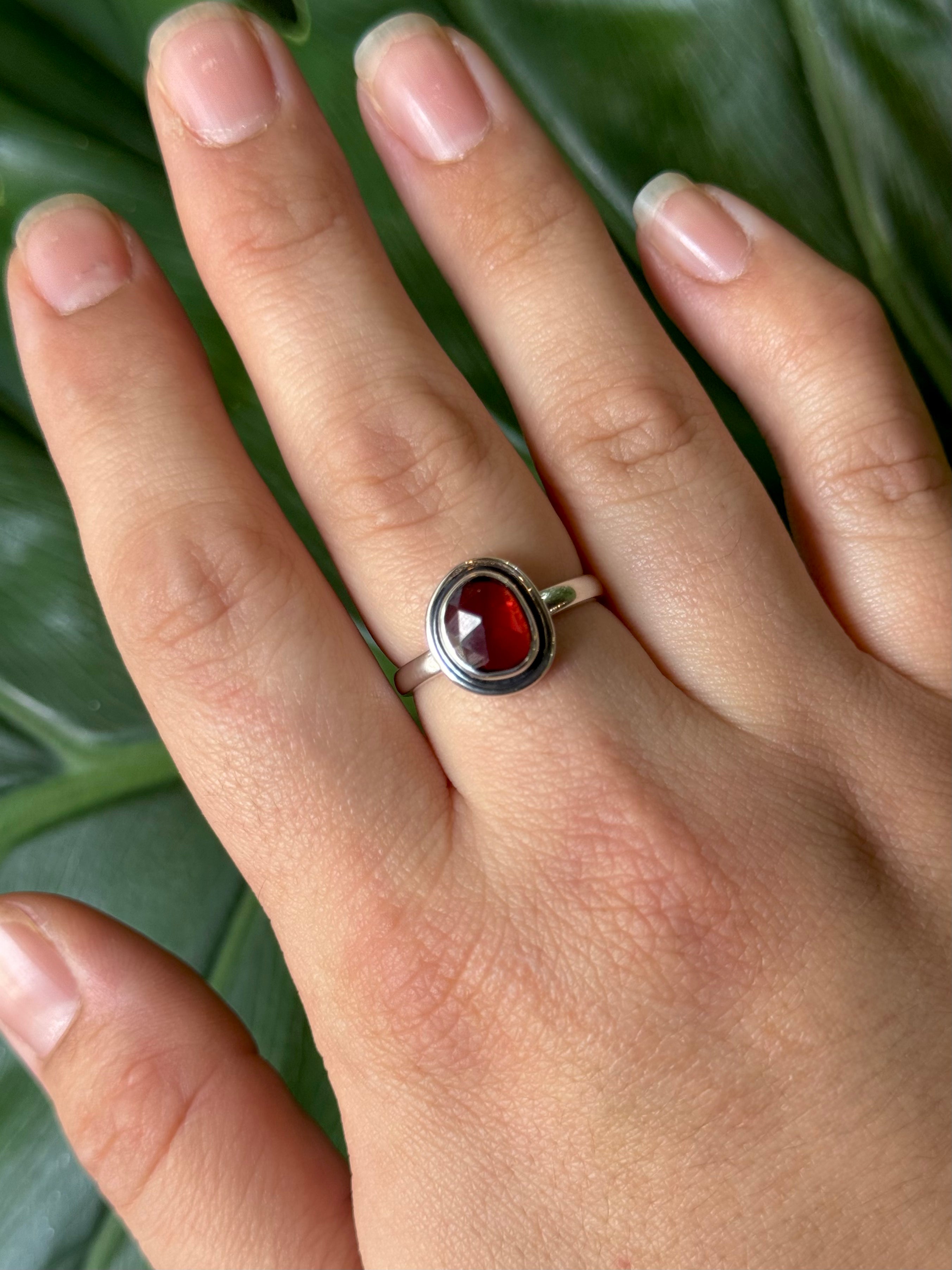 •GARNET - FREEFORM• double bezel silver ring (various sizes)