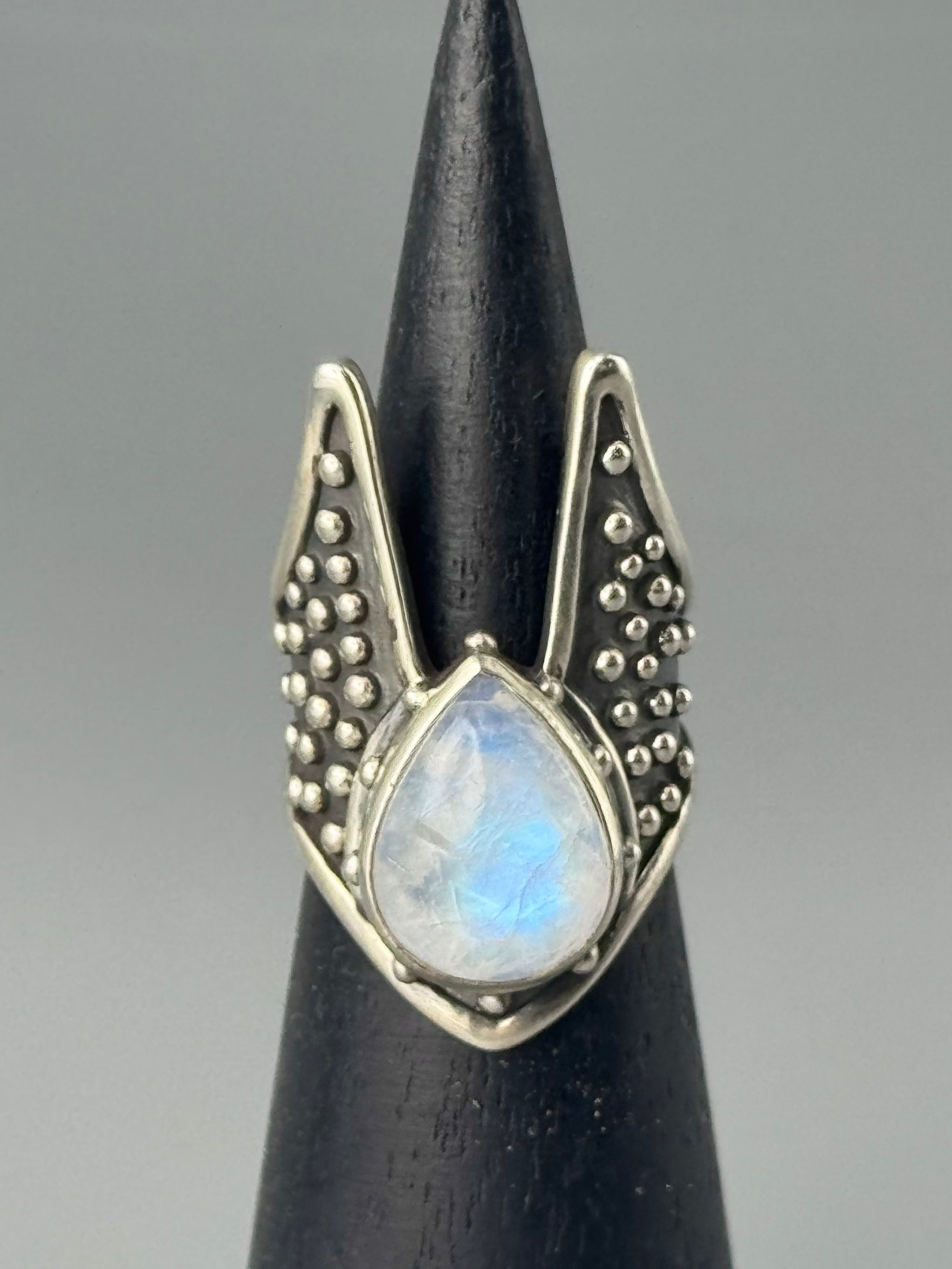 •CYGNUS• rainbow moonstone + silver ring
