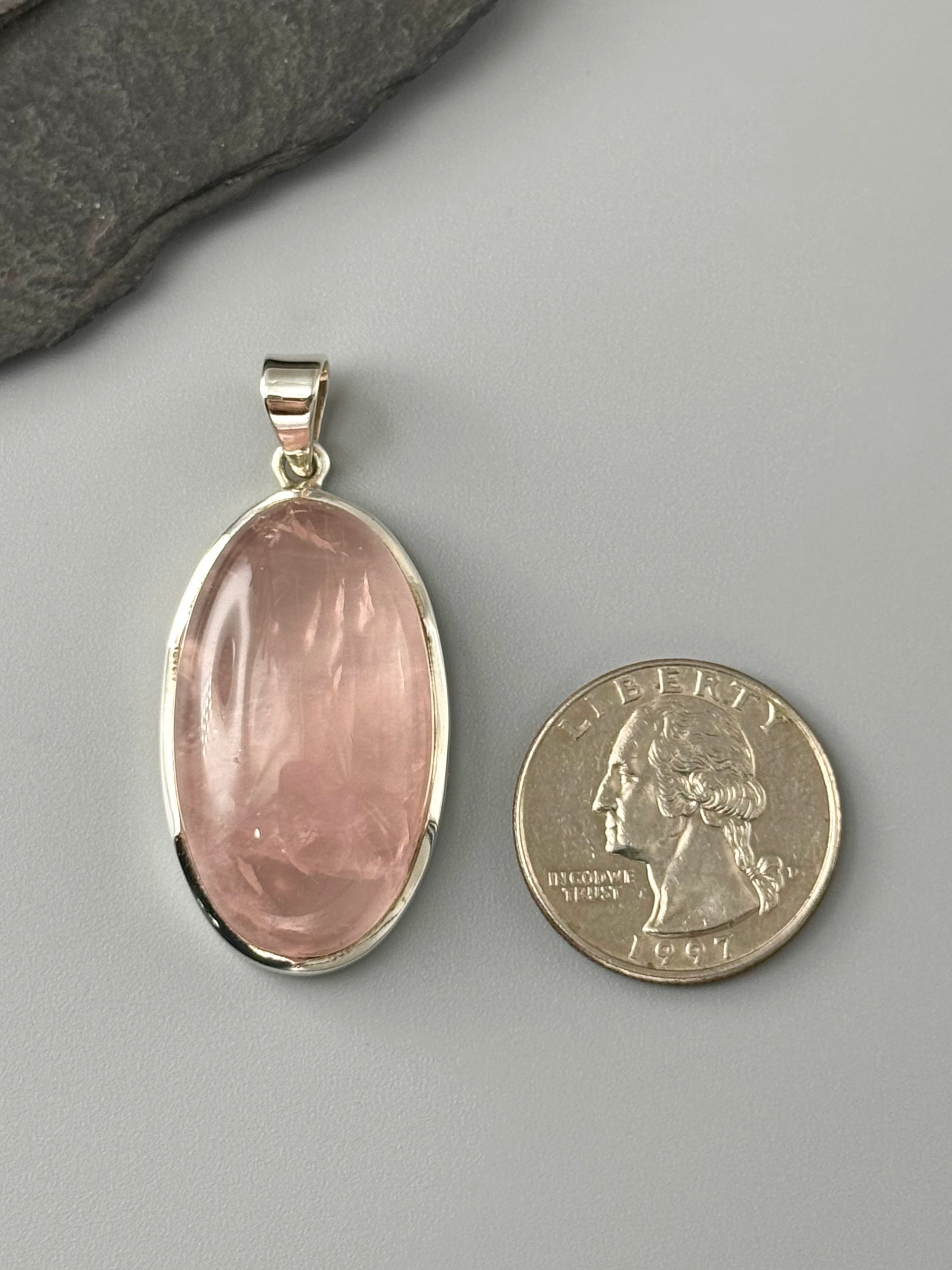 •ROSE QUARTZ - MEDIUM OVAL - SCALLOPED• sterling silver pendant
