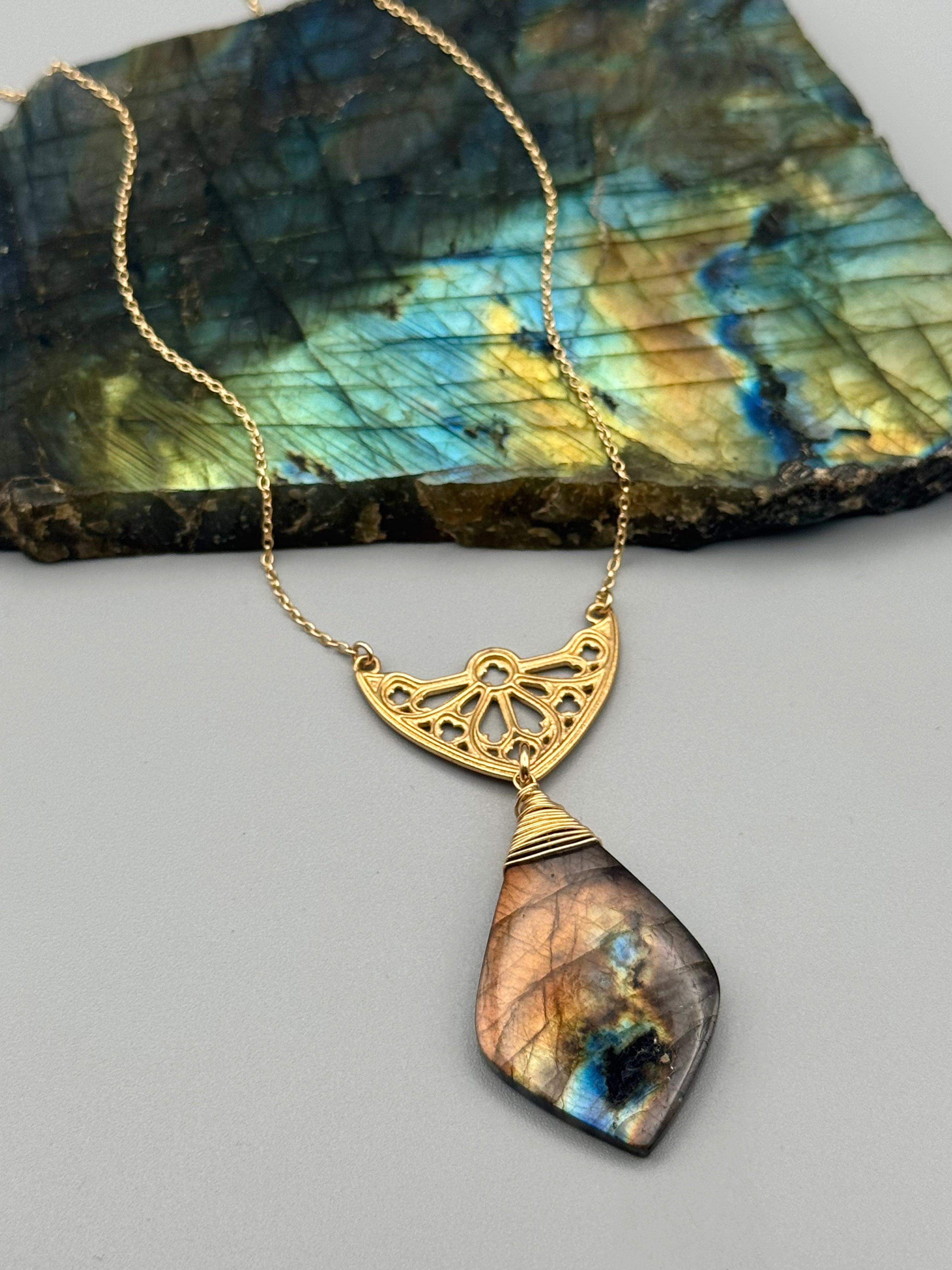 •SAGRADA• golden labradorite + gold necklace (18"-20" long)