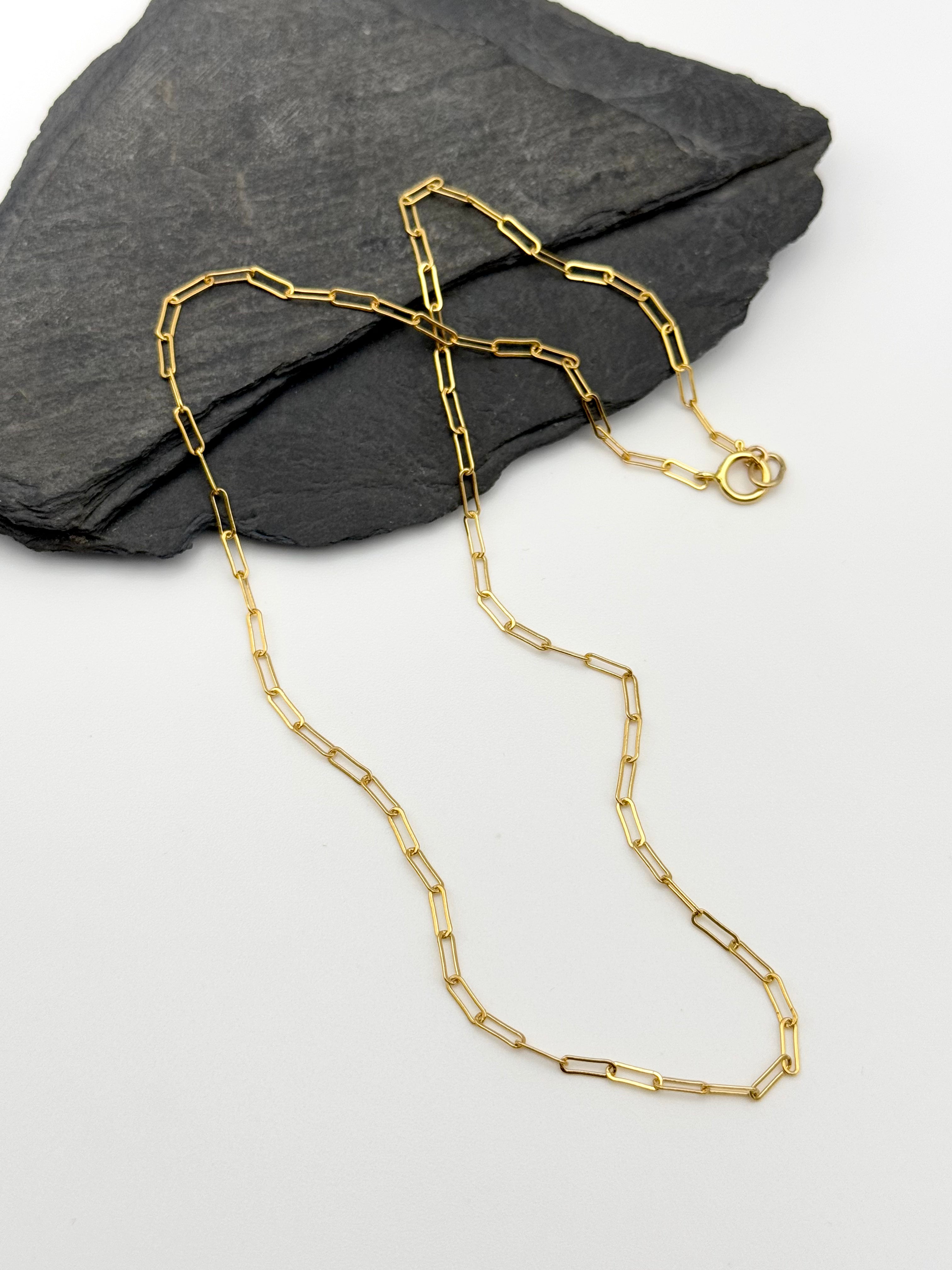 •PETITE PAPERCLIP• gold chain