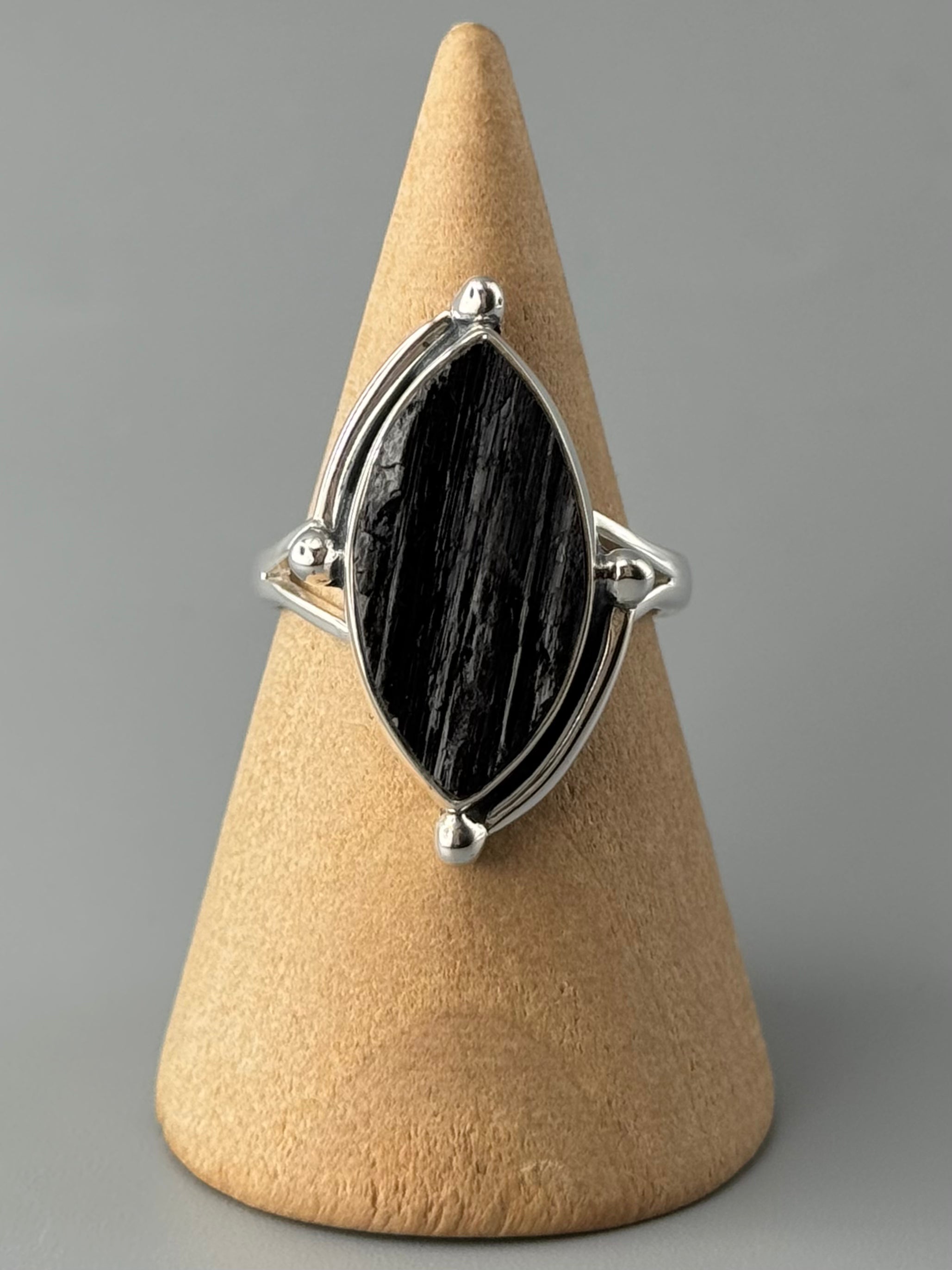 •BLACK TOURMALINE - BARBELLS• split band silver ring (various sizes)