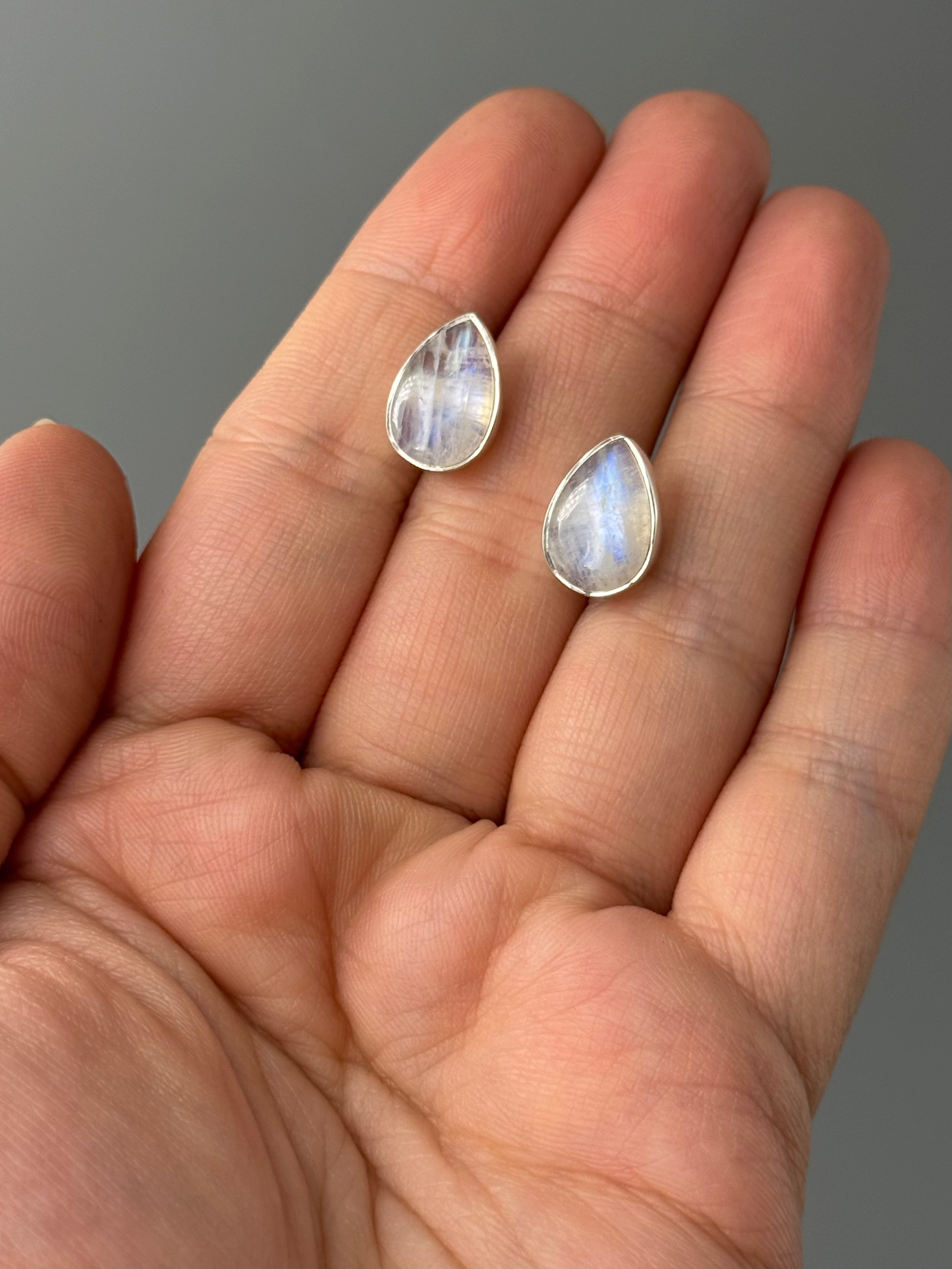 •RAINBOW MOONSTONE - TEARDROP• silver bezel set stud earrings