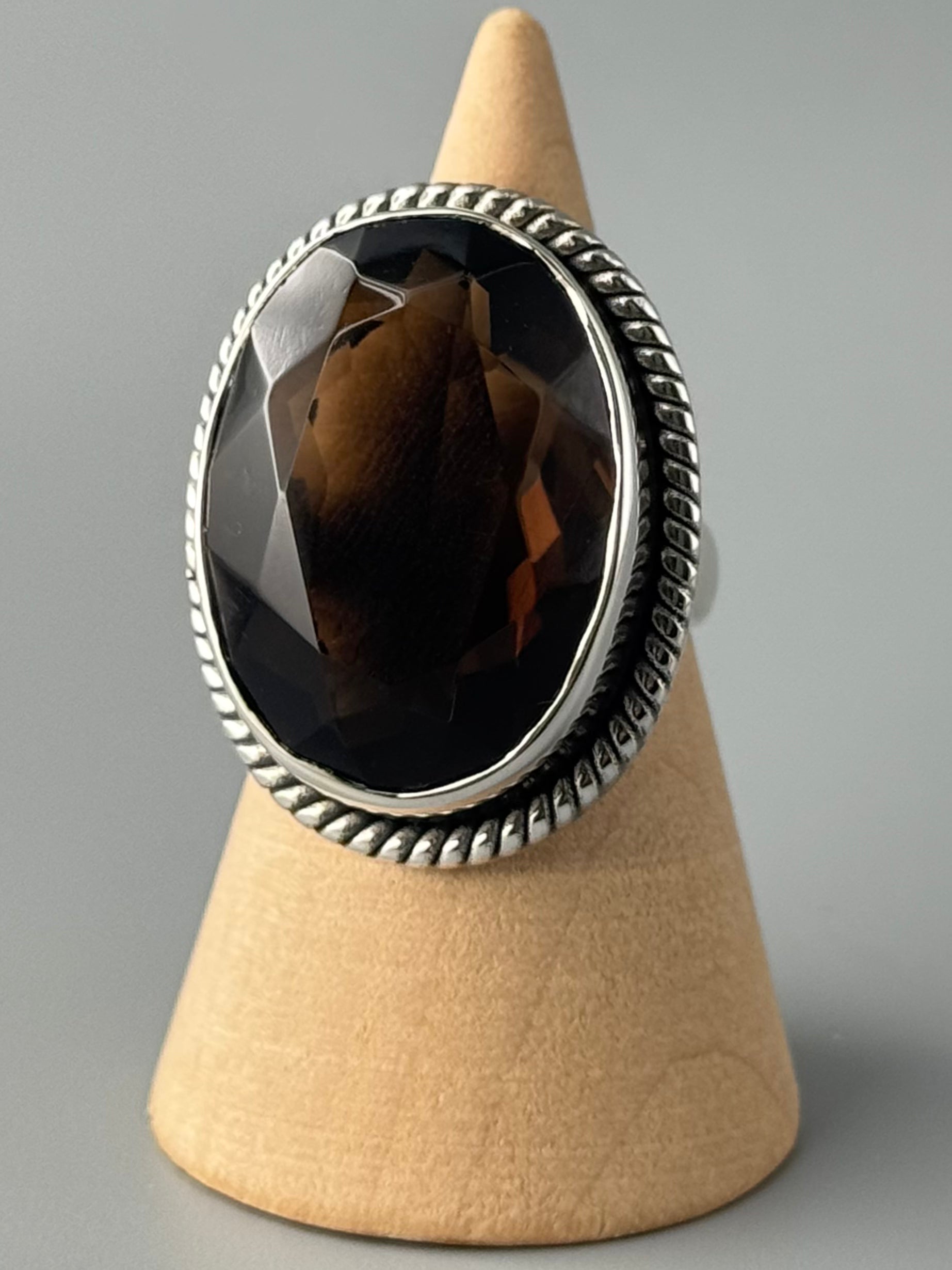 •FACETED SMOKY QUARTZ - OVAL• roped bezel silver ring (size 7.75)
