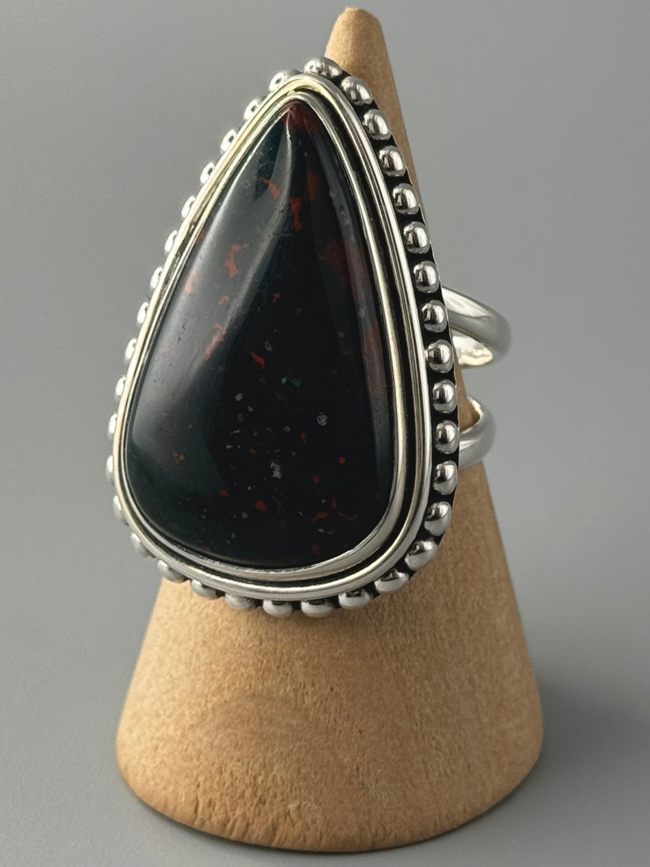 •BLOODSTONE - TEAR• dotted bezel silver ring (size 7.75)