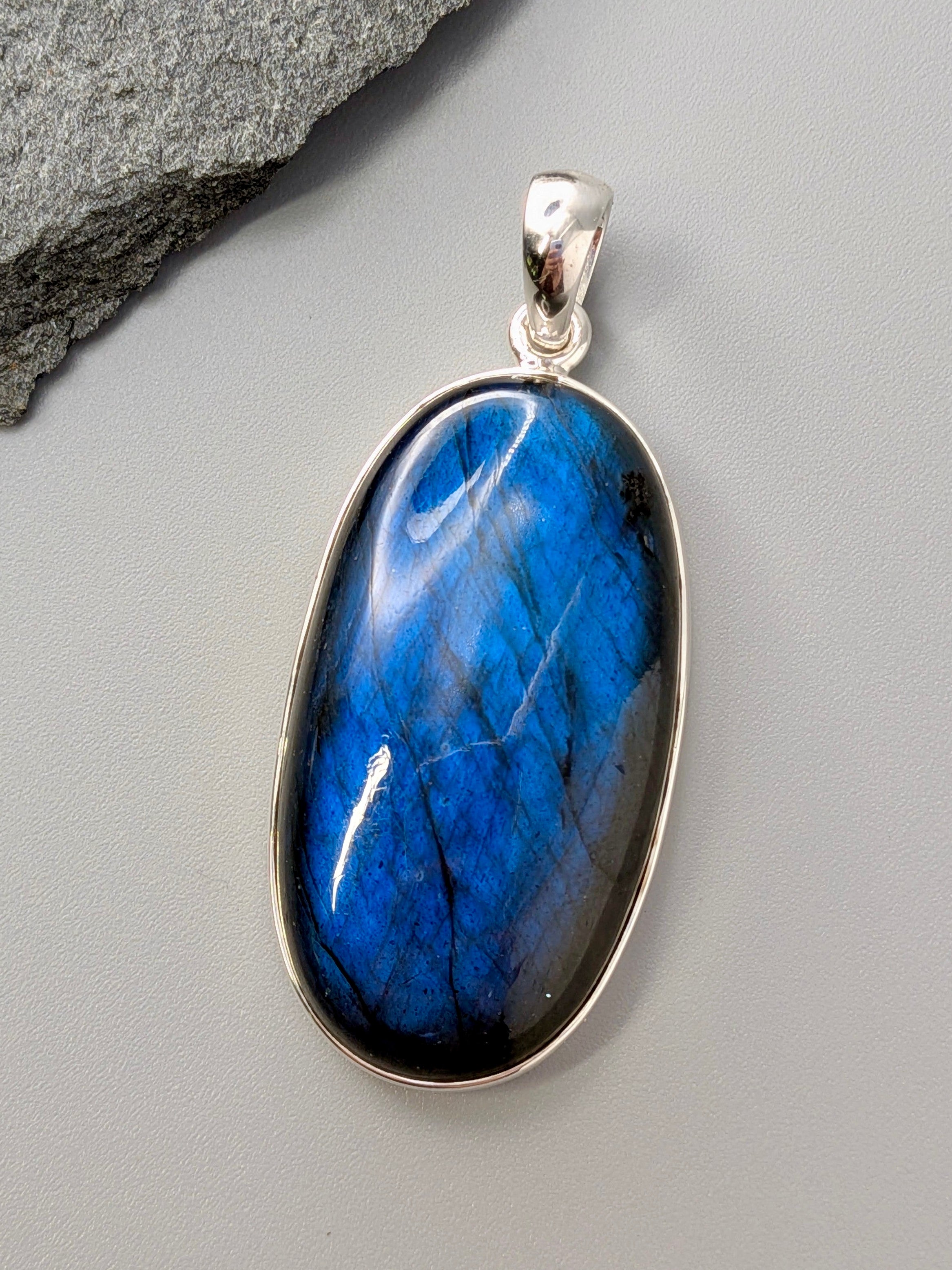•LABRADORITE OVAL - 1• sterling silver pendant