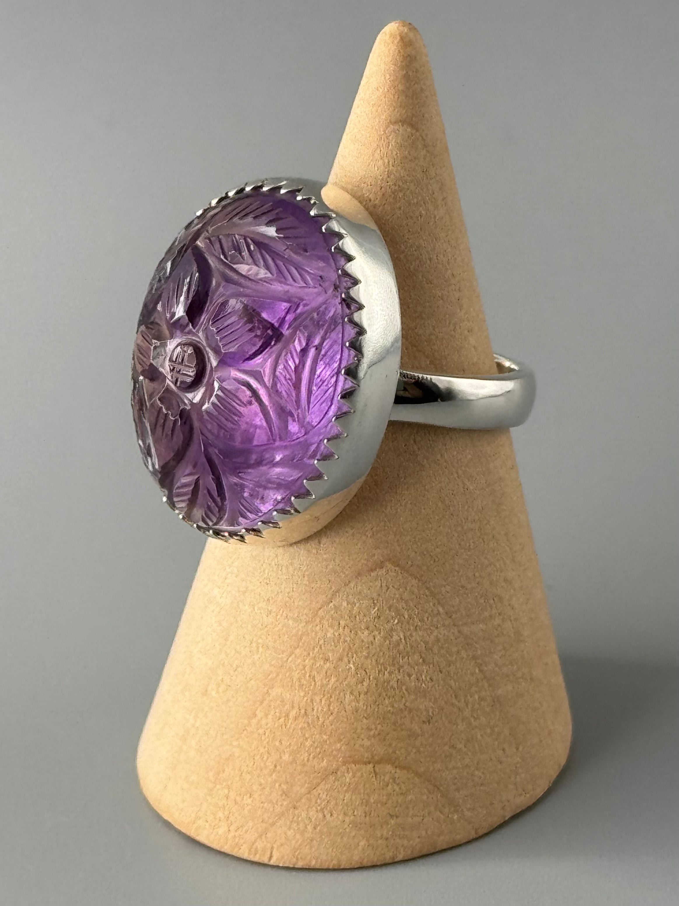 •ETCHED AMETRINE - OVAL• serrated bezel silver ring (size 6.75)