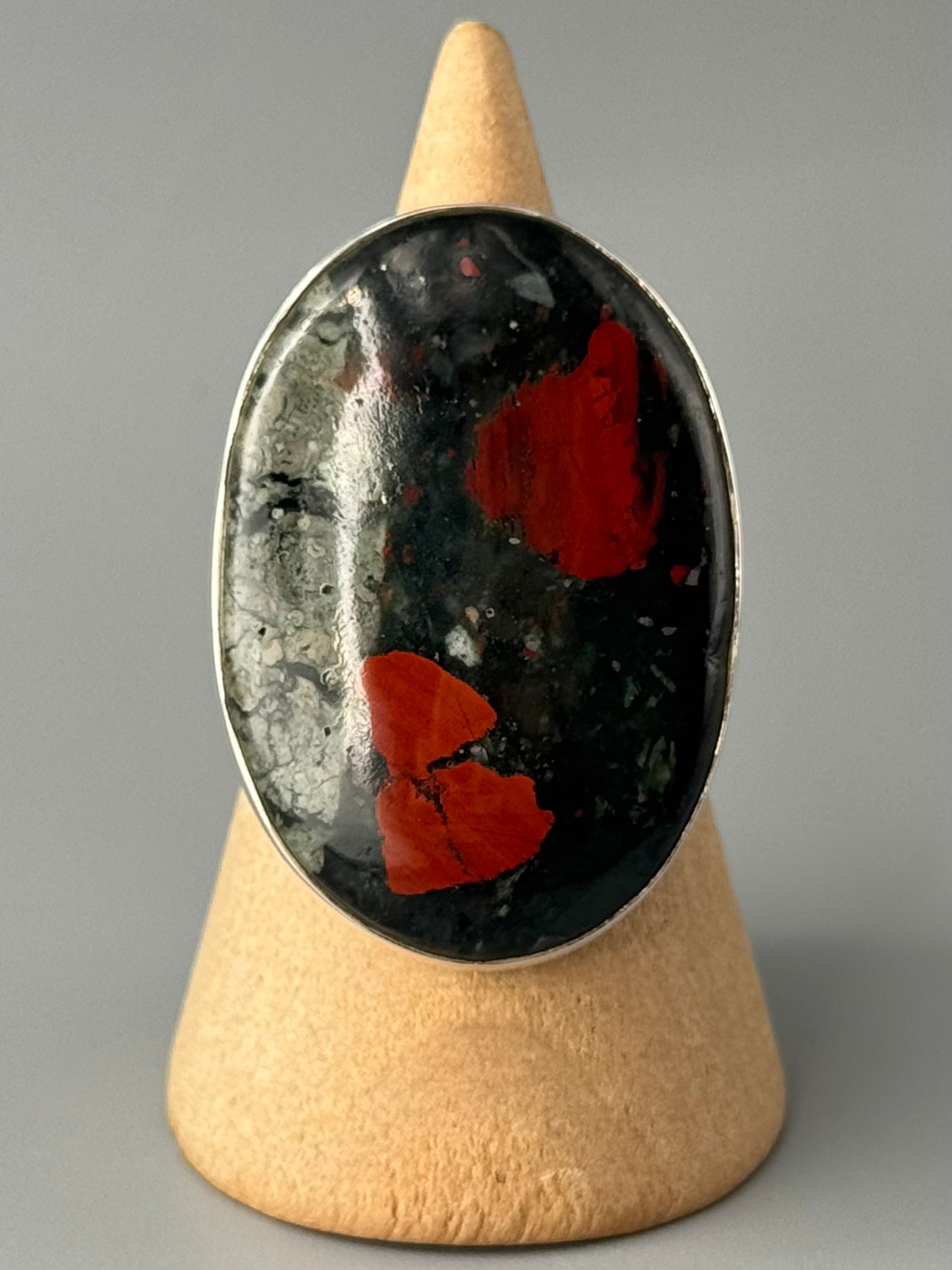 •AFRICAN BLOODSTONE - OVAL• sterling silver ring (size 10)